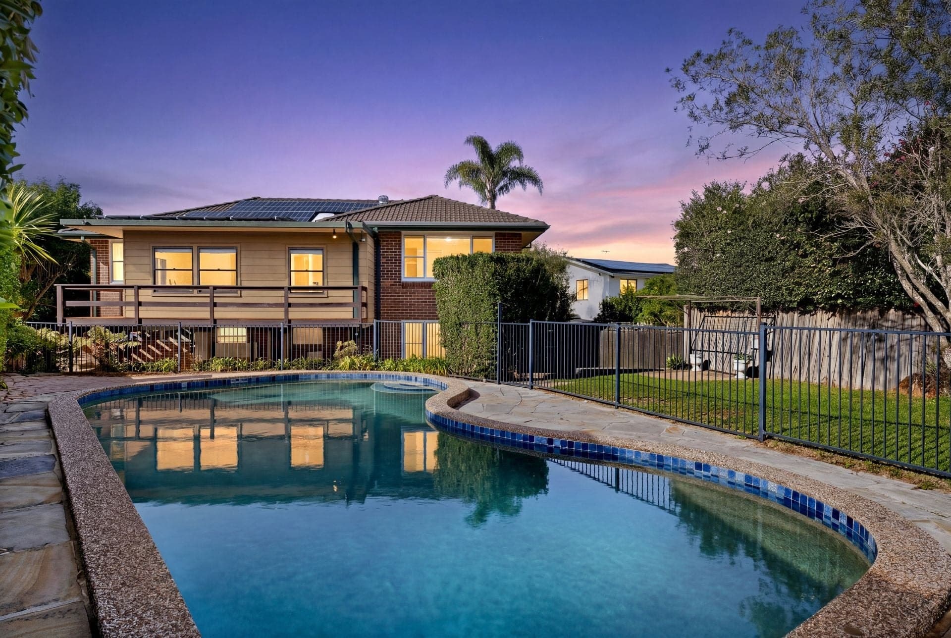 6 Stratham Place, Belrose, Belrose - Thumbnail 2