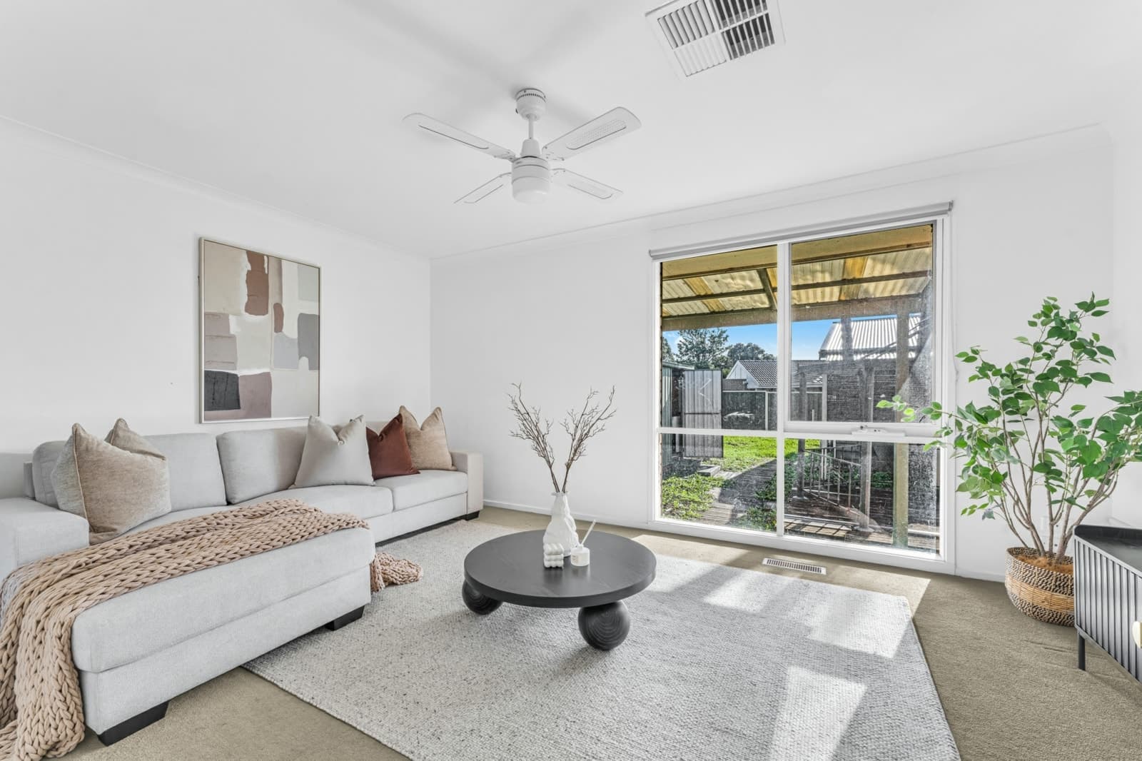 15 Springfield Crescent,Hampton Park, Hampton Park - Thumbnail 4