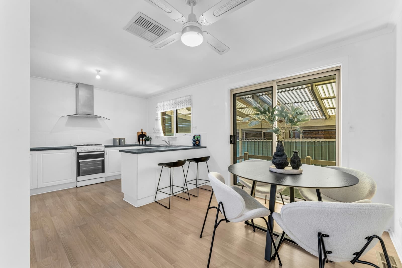 15 Springfield Crescent,Hampton Park, Hampton Park - Thumbnail 6