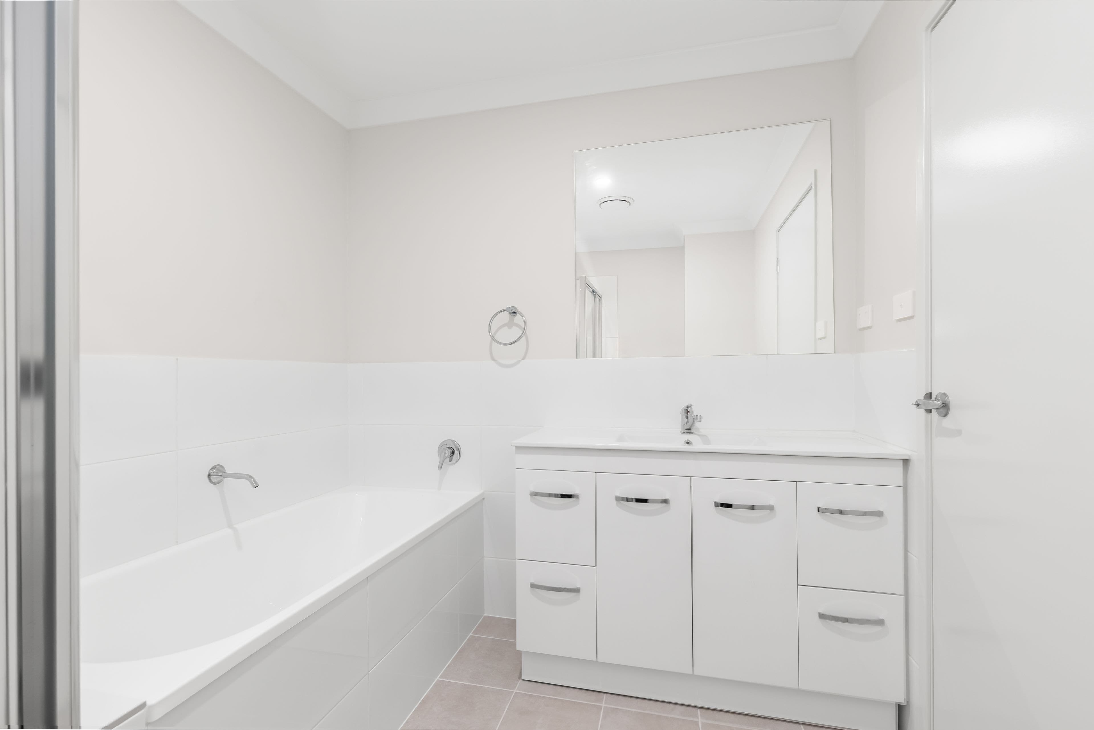 2/152 Settlers Boulevard, CHISHOLM NSW 2322, Chisholm - Thumbnail 4