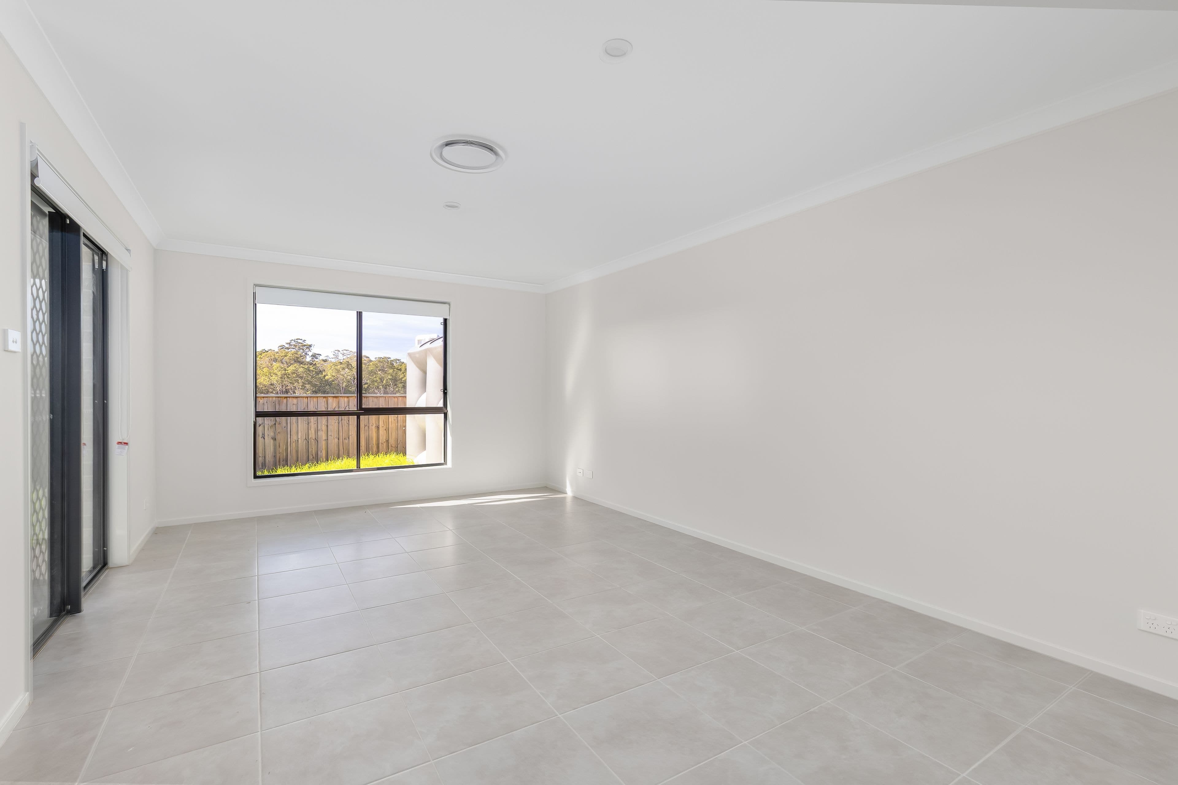 1/152 Settlers Boulevard, CHISHOLM NSW 2322, Chisholm - Thumbnail 3
