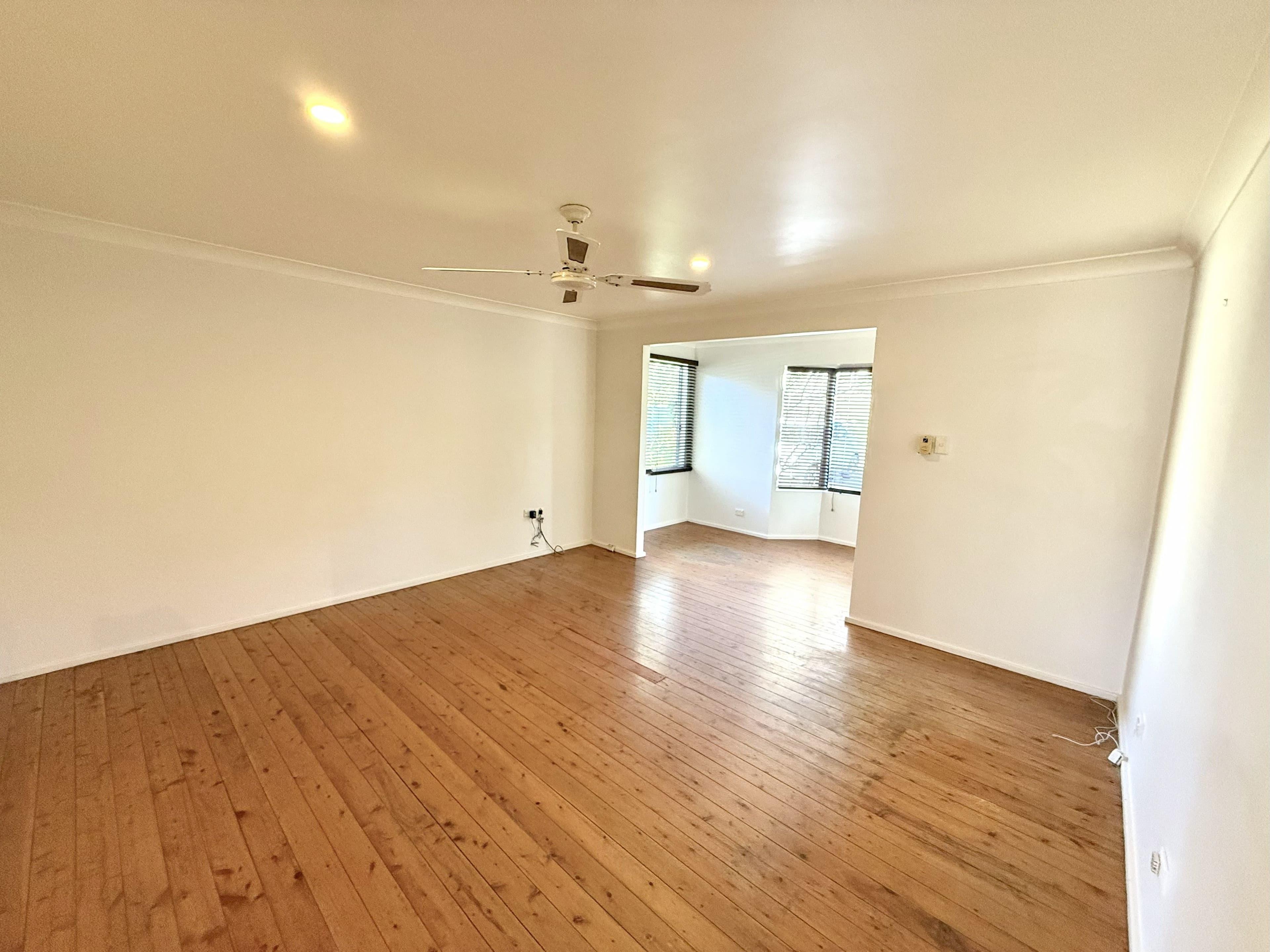 37 Scenic Drive, Budgewoi NSW 2262, Budgewoi - Thumbnail 3