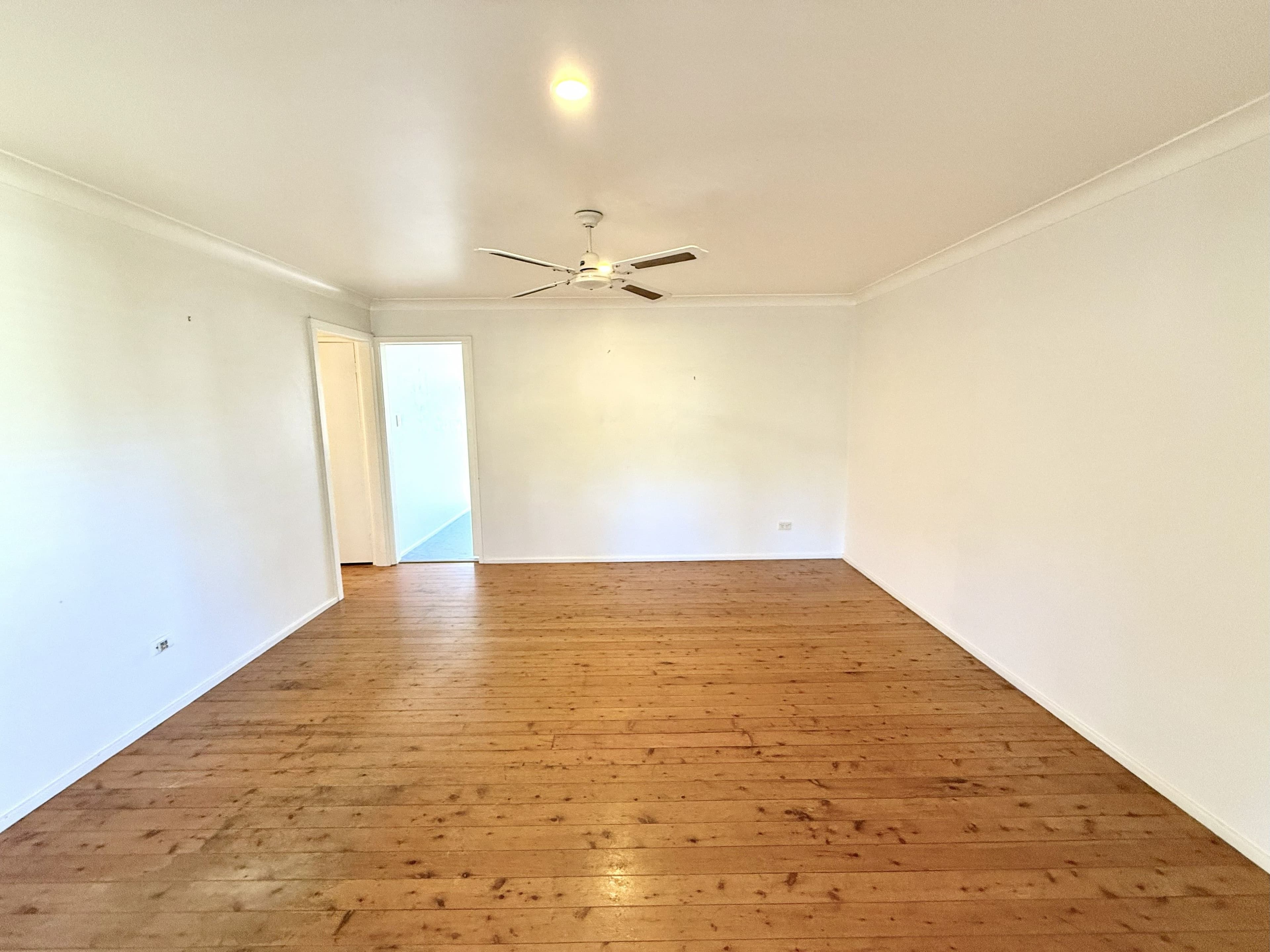 37 Scenic Drive, Budgewoi NSW 2262, Budgewoi - Thumbnail 4