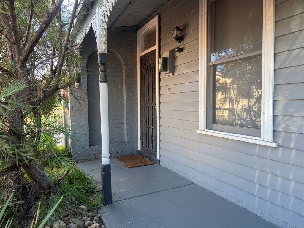 10 Lewis Street, Thornbury VIC 3071, Thornbury - Image 1