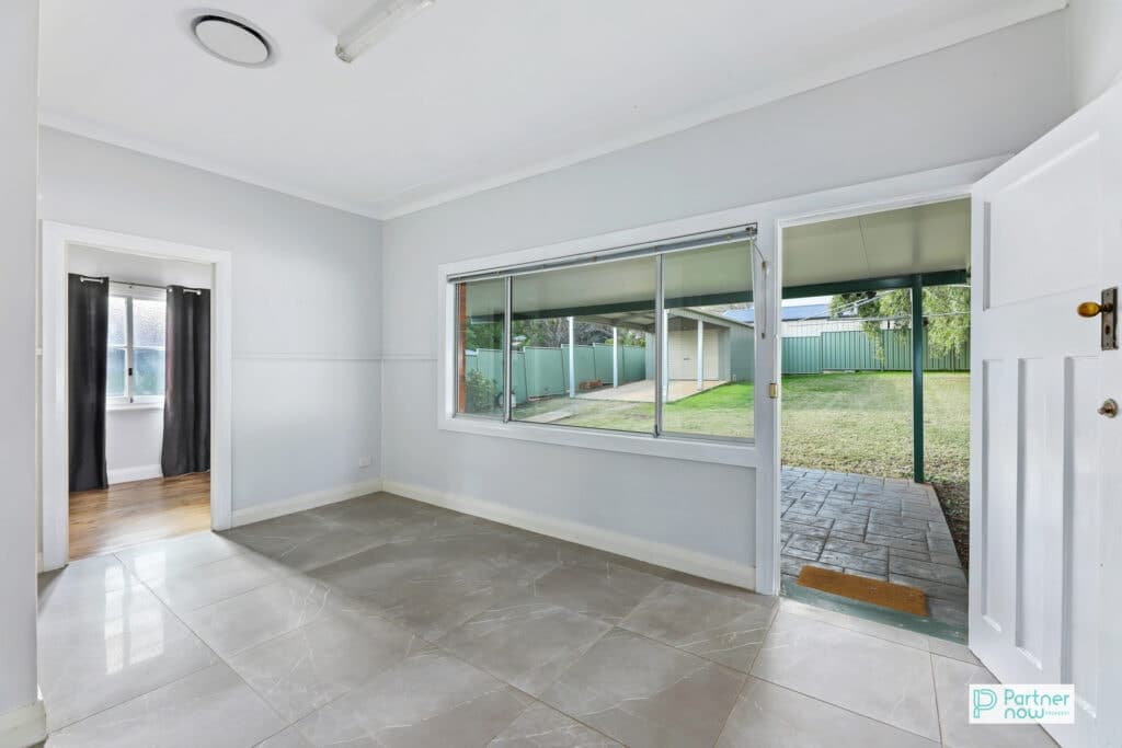 110 Upper Street, Tamworth - Thumbnail 2