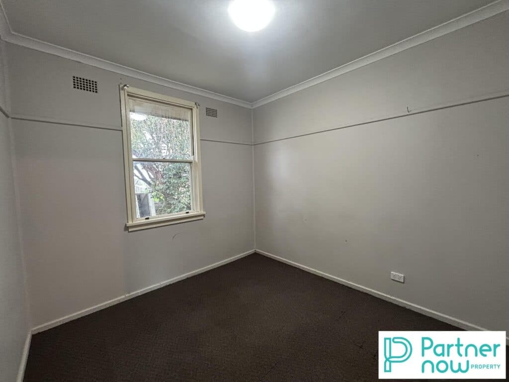 11 Peel Street, Tamworth - Thumbnail 2