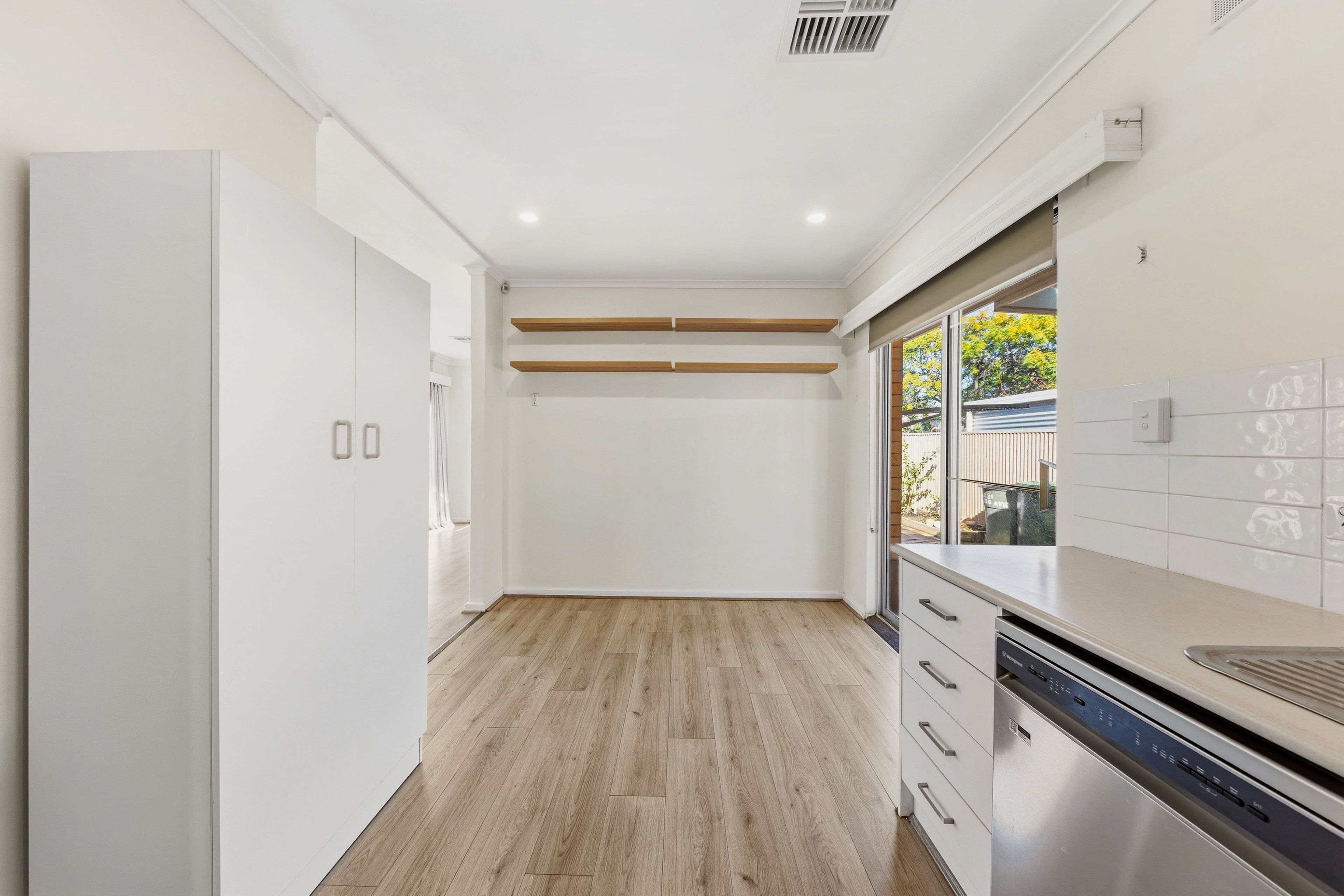 21 Dodd Avenue, Port Noarlunga SA 5167, Port Noarlunga - Thumbnail 7