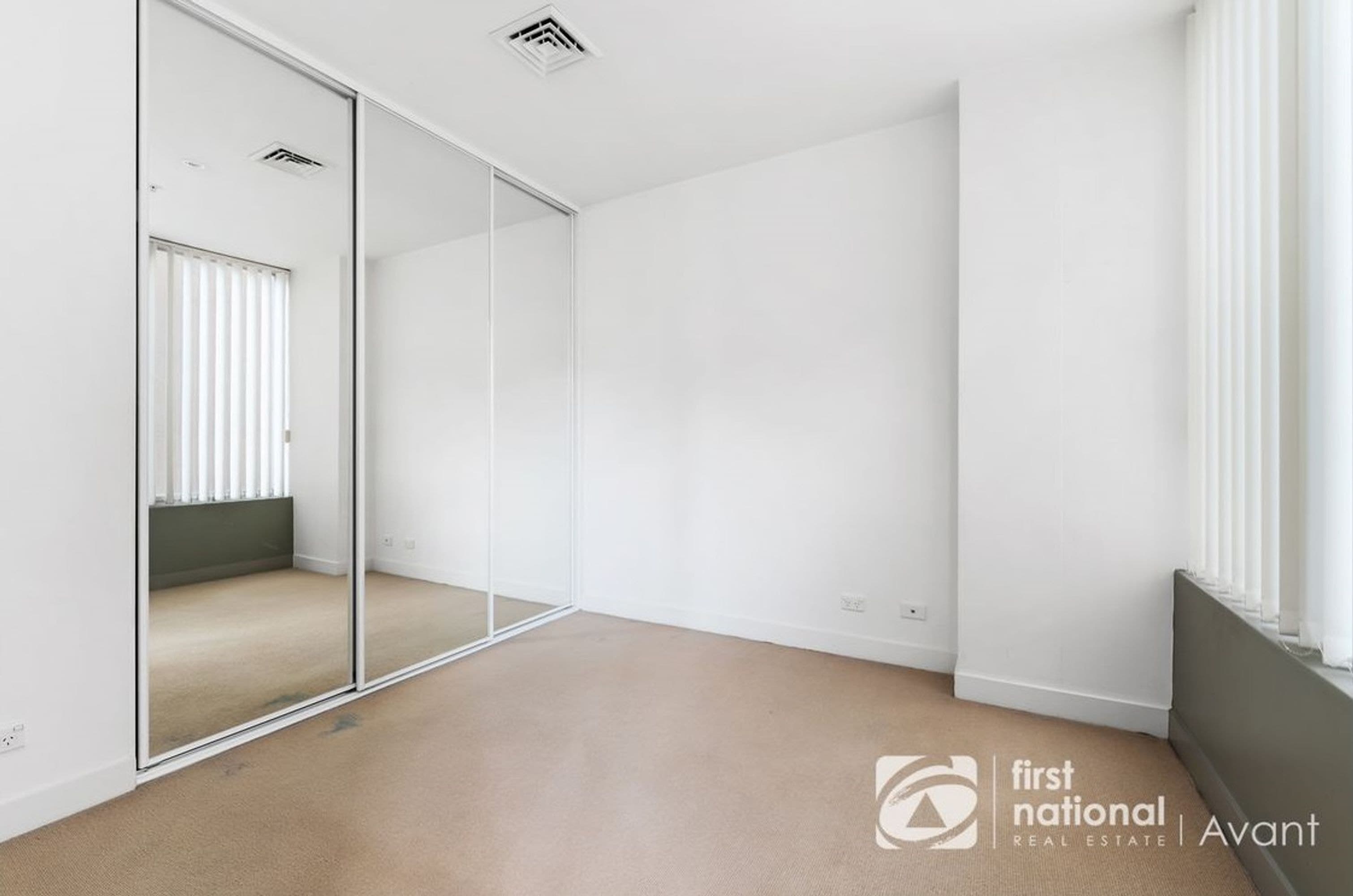 605/325 Collins Street, Melbourne - Thumbnail 6