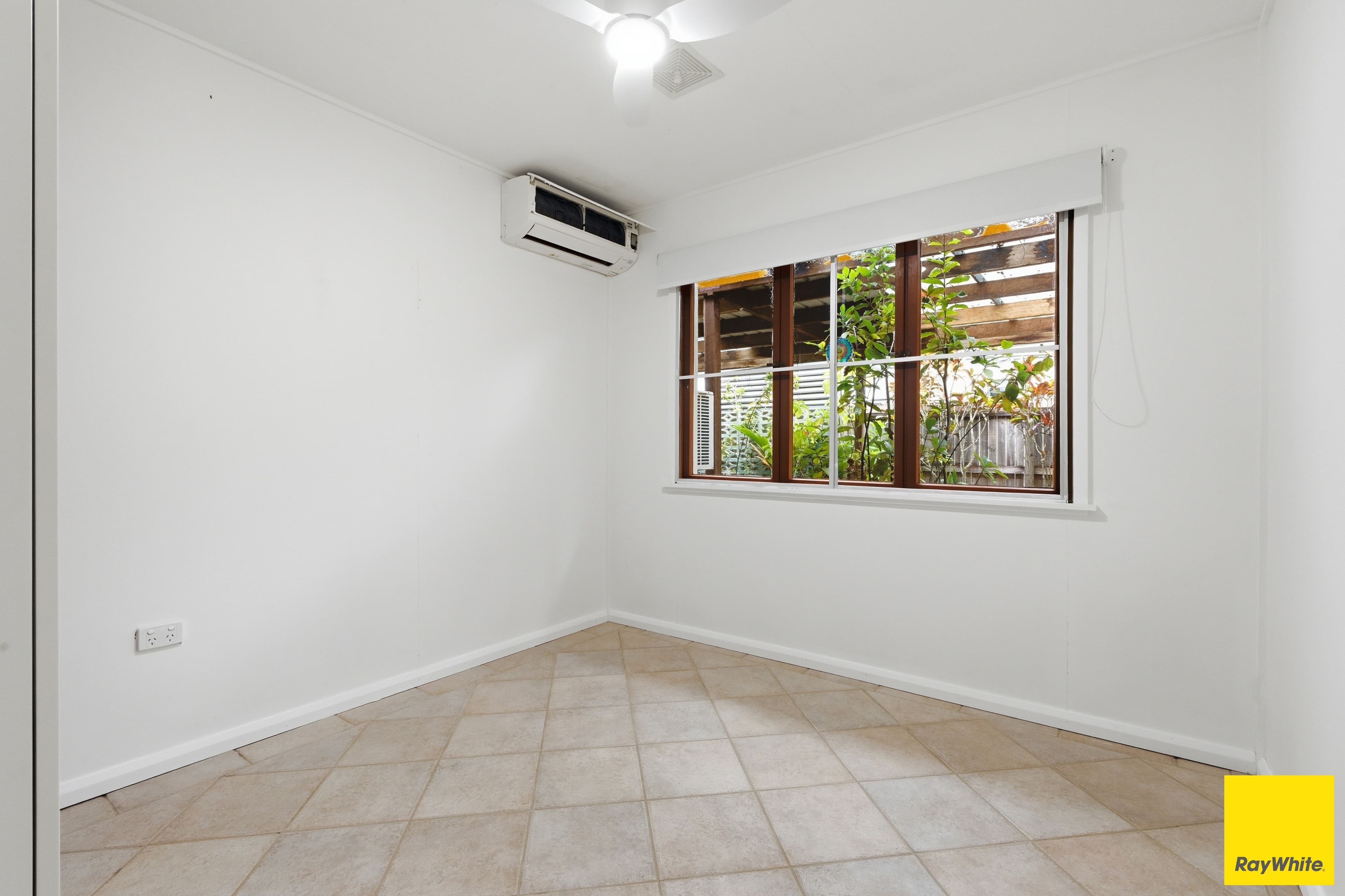 1/8 Mimosa Street, Holloways Beach QLD 4878, Holloways Beach - Thumbnail 6