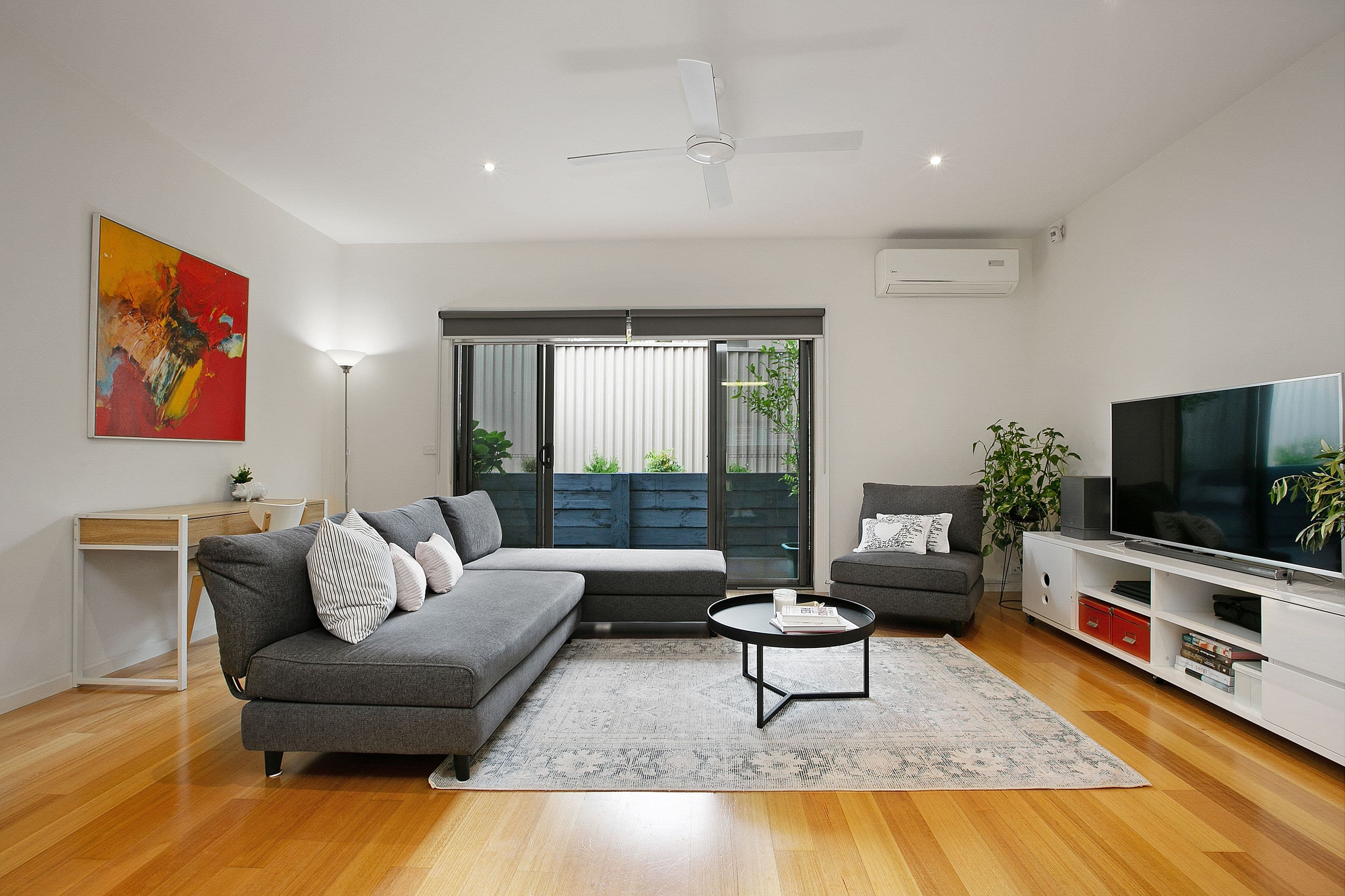 2/16 Lyonsville Avenue, Preston VIC 3072, Preston - Thumbnail 3
