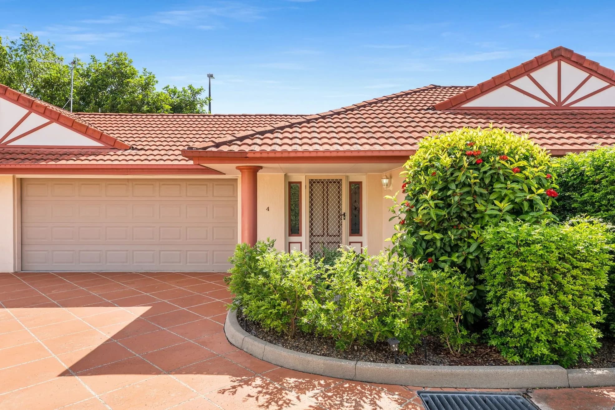 4/12 Angel Street, Eight Mile Plains QLD 4113, Eight Mile Plains - Image 1