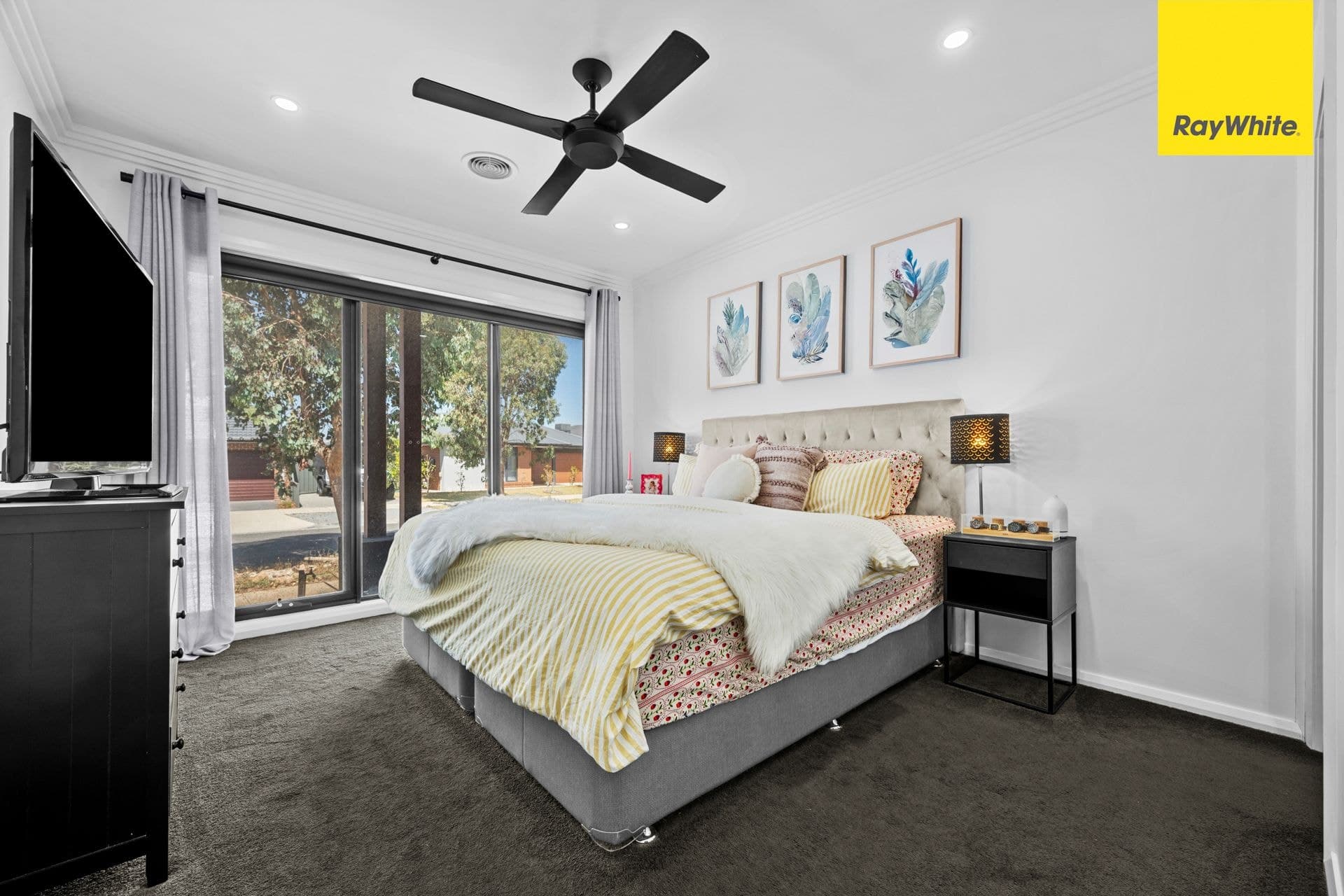 14 Maribyrnong Way, COBBLEBANK VIC 3338, Cobblebank - Thumbnail 2