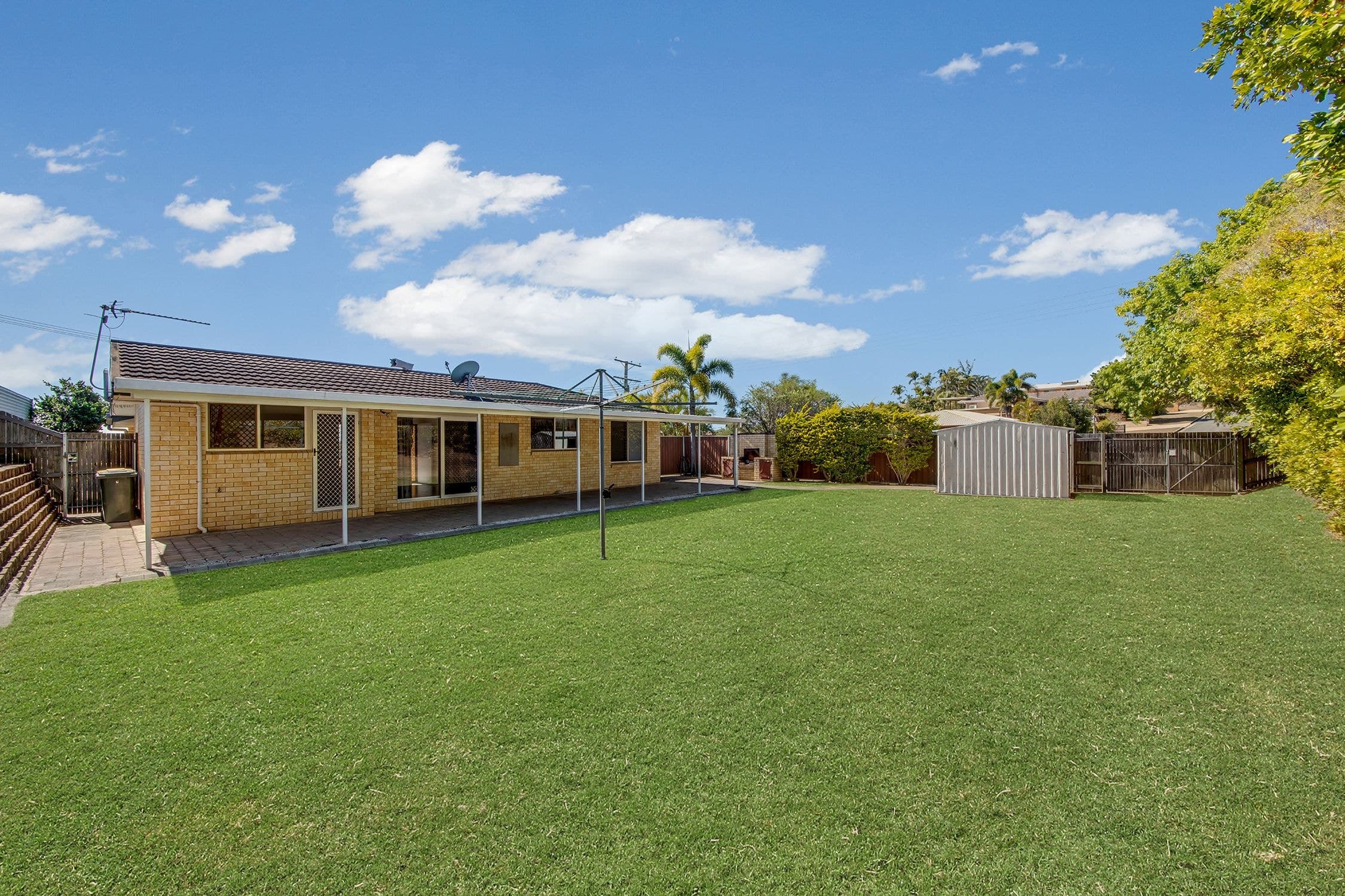 2 Junee Street, Clinton QLD 4680, Clinton - Thumbnail 7