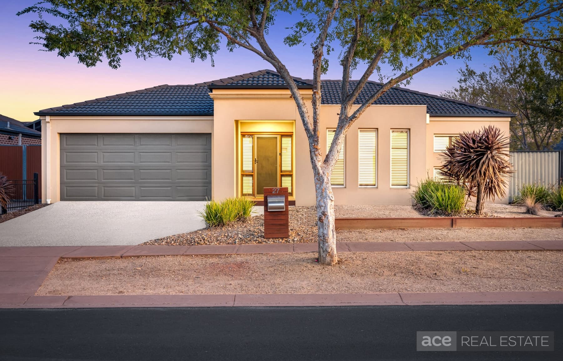 27 Fairbridge Road POINT COOK VIC 3030, Point Cook - Thumbnail 2
