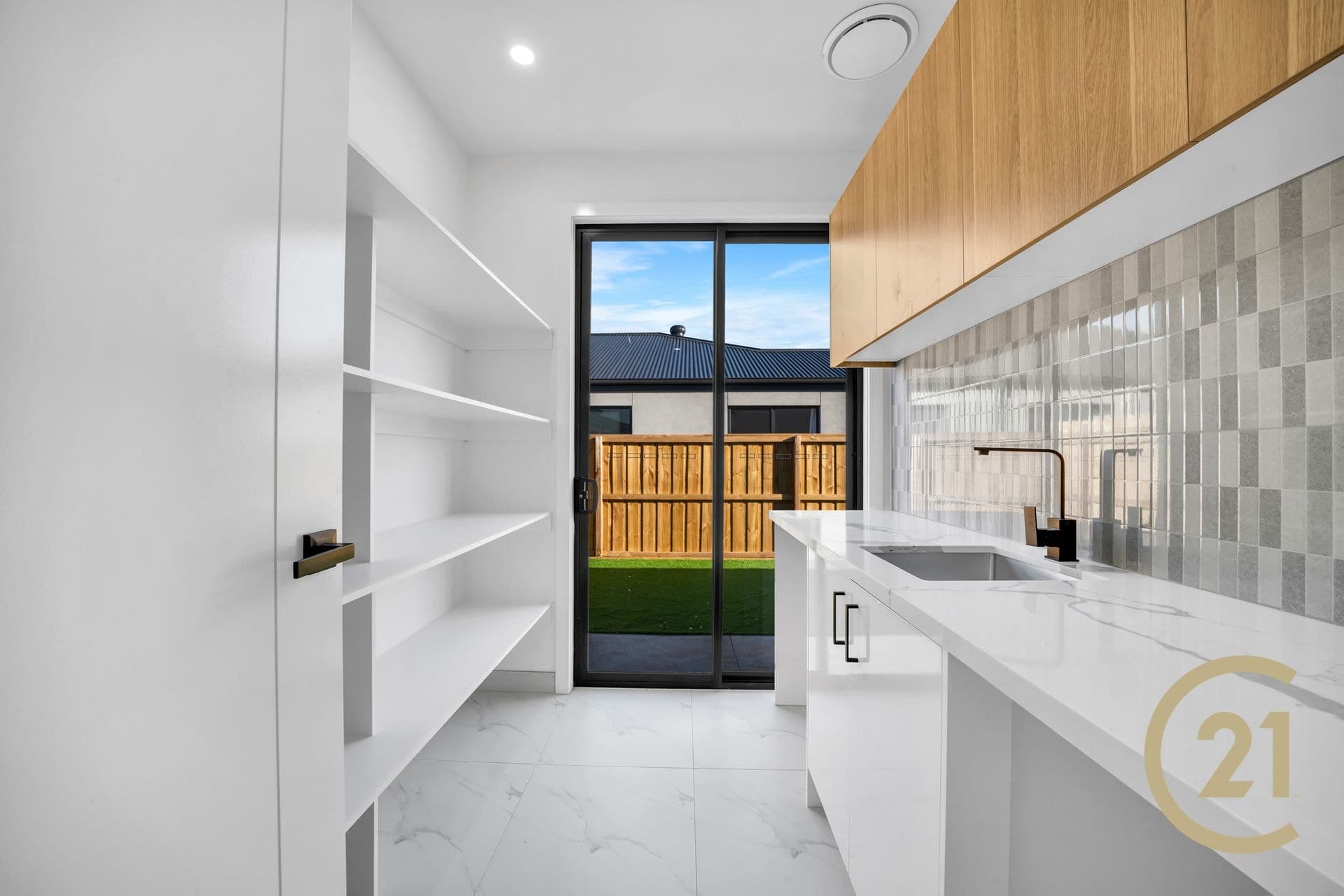Suite 4 241-244 Caroline Springs Blvd, Caroline Springs, VIC, 3023, Thornhill Park - Thumbnail 8