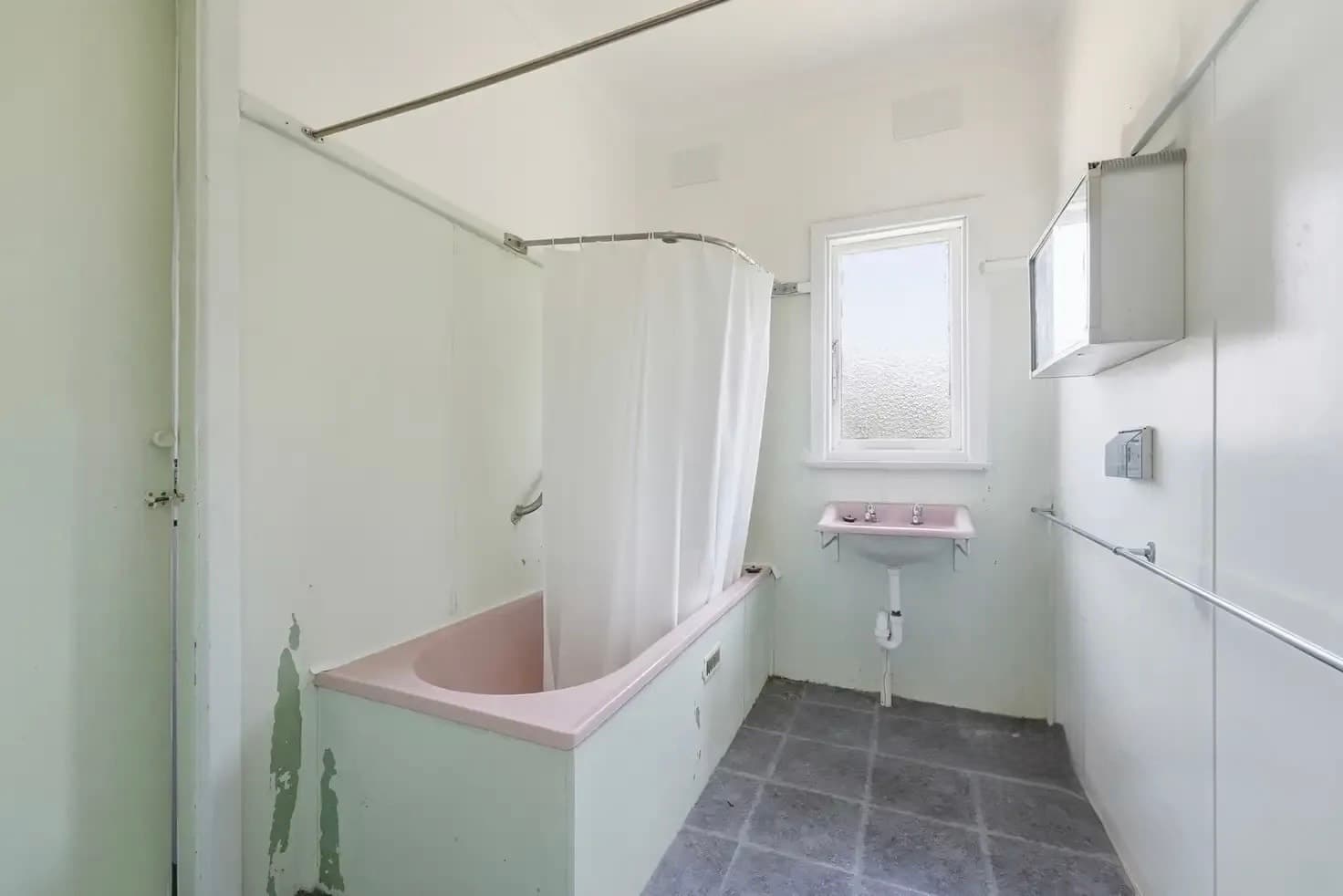30 Dan Street, CAMPBELLTOWN, NSW 2560, Campbelltown - Thumbnail 4
