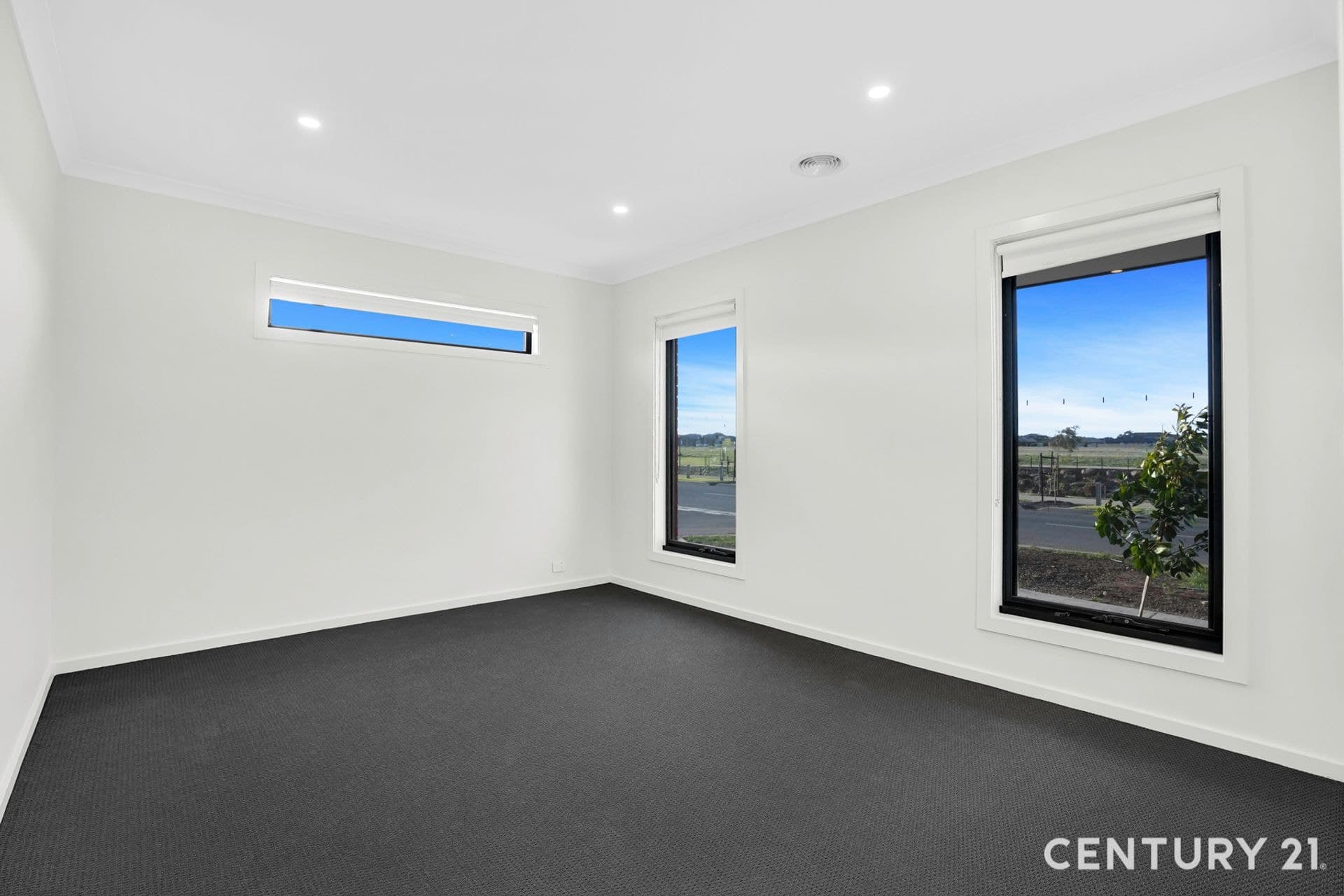 Suite 4 241-244 Caroline Springs Blvd, Caroline Springs, VIC, 3023, Thornhill Park - Thumbnail 2