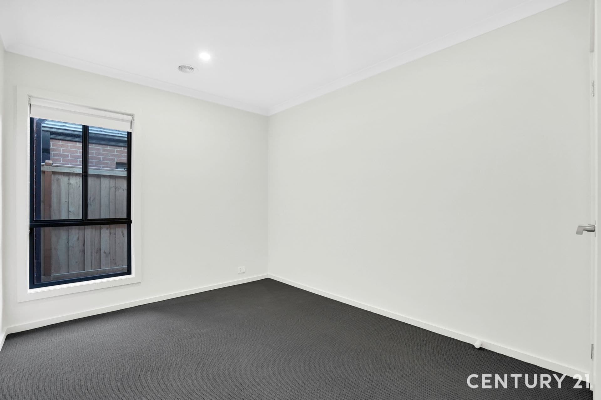 Suite 4 241-244 Caroline Springs Blvd, Caroline Springs, VIC, 3023, Thornhill Park - Thumbnail 4