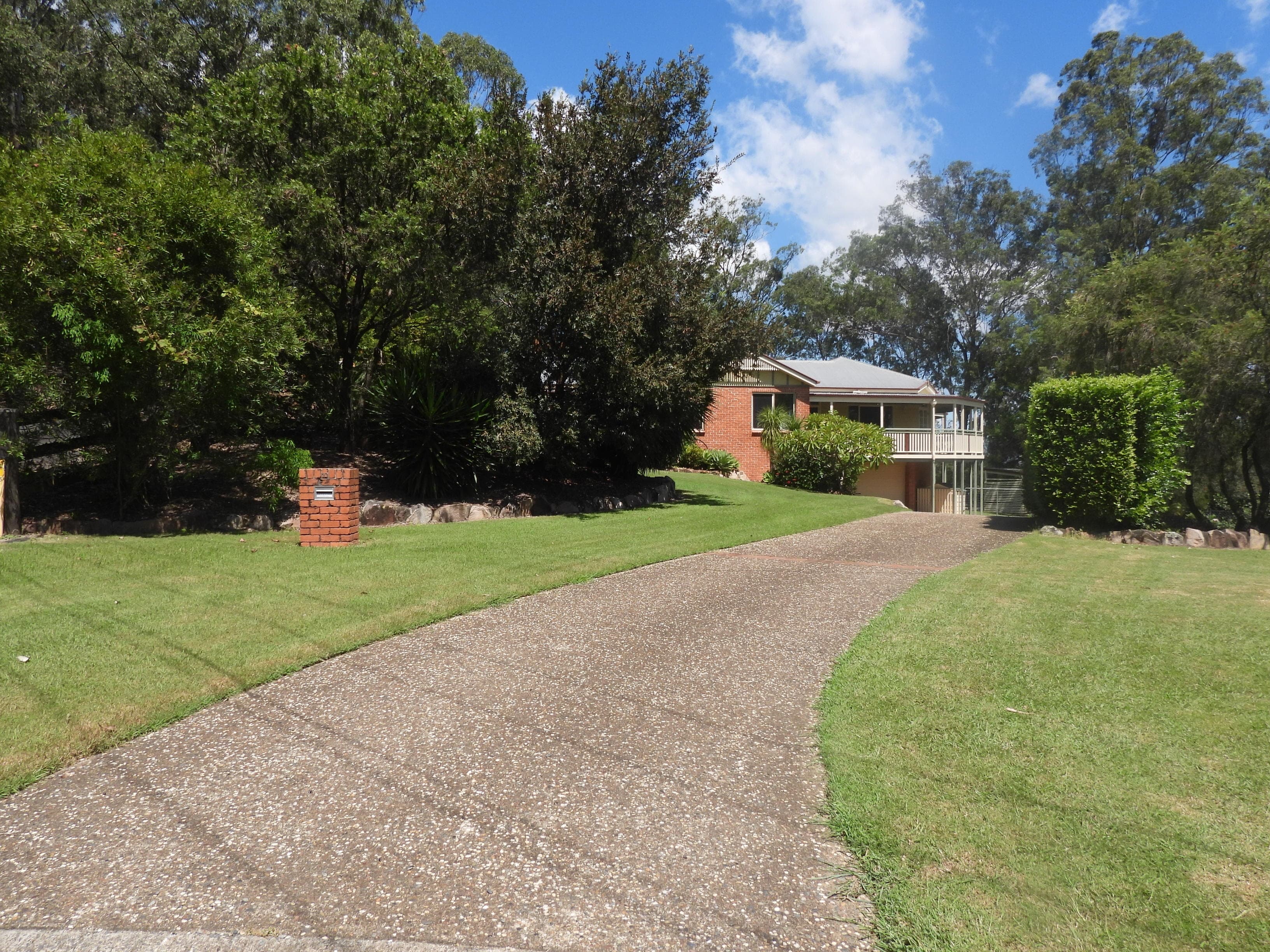 10 Lakeside Court, Beaudesert - Image 1