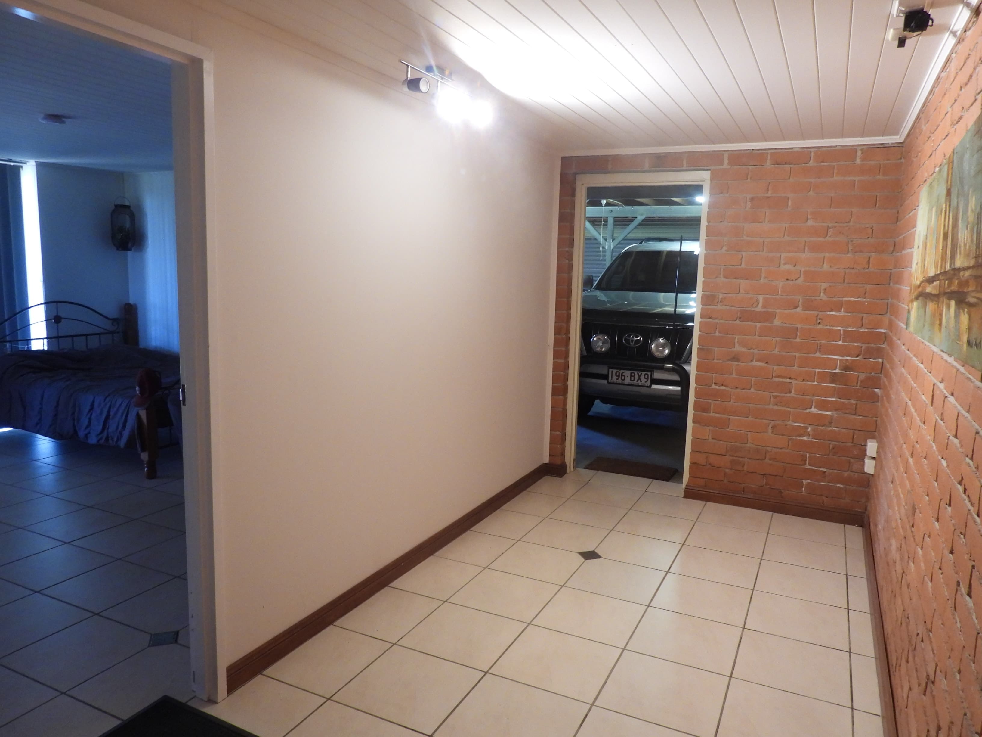 10 Lakeside Court, Beaudesert - Thumbnail 3