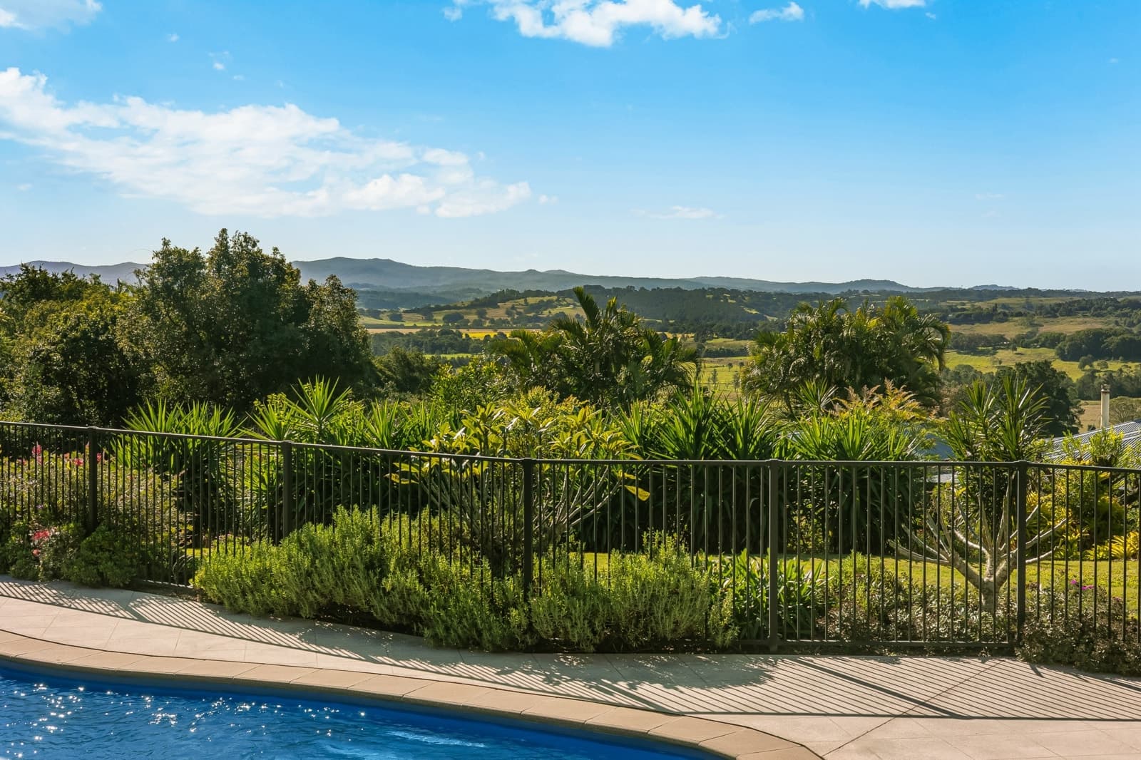44 Whispering Valley Drive, RICHMOND HILL, Richmond Hill - Thumbnail 3