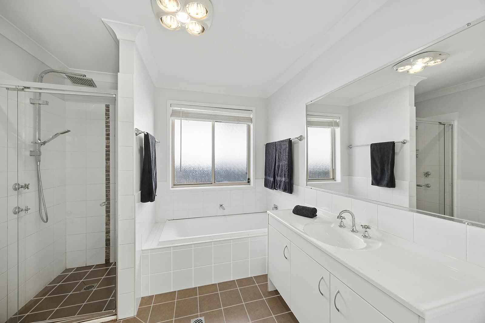 1010 The Entrance Road, FORRESTERS BEACH, Forresters Beach - Thumbnail 8