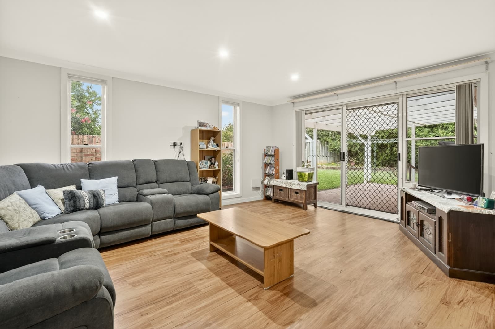 37 John Tebbutt Place,Richmond, Richmond - Thumbnail 2