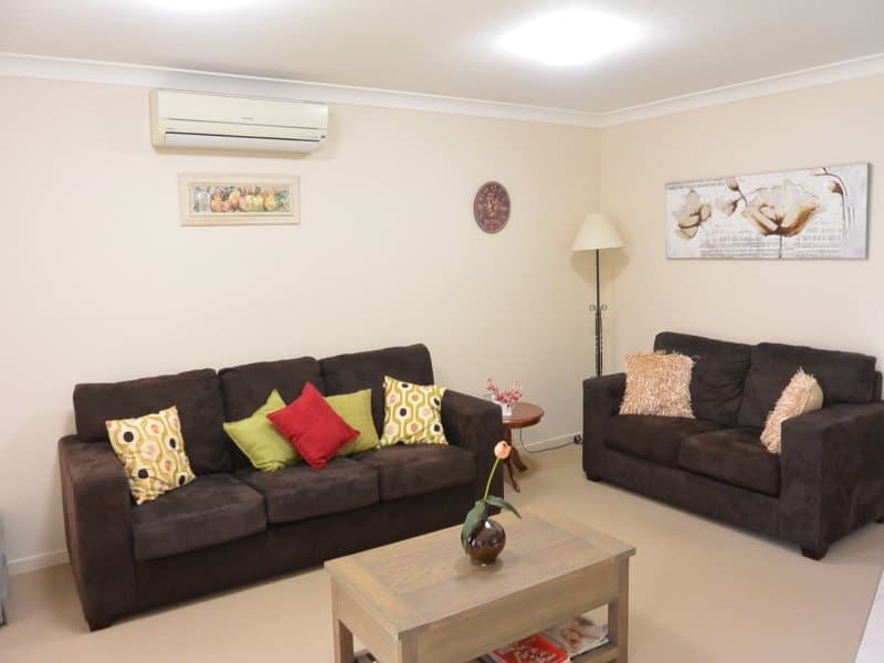 23-25  Lincoln Court, Gleneagle - Thumbnail 3