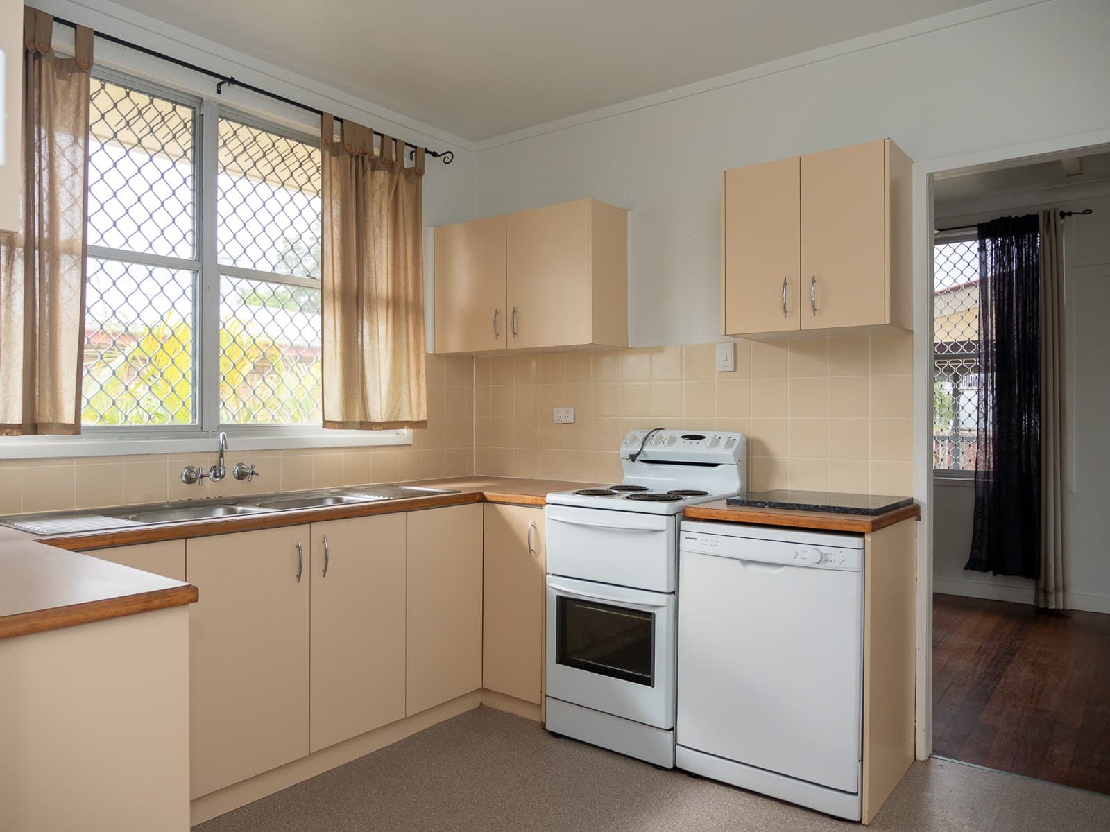 4 Pitt  St, Beaudesert - Thumbnail 8