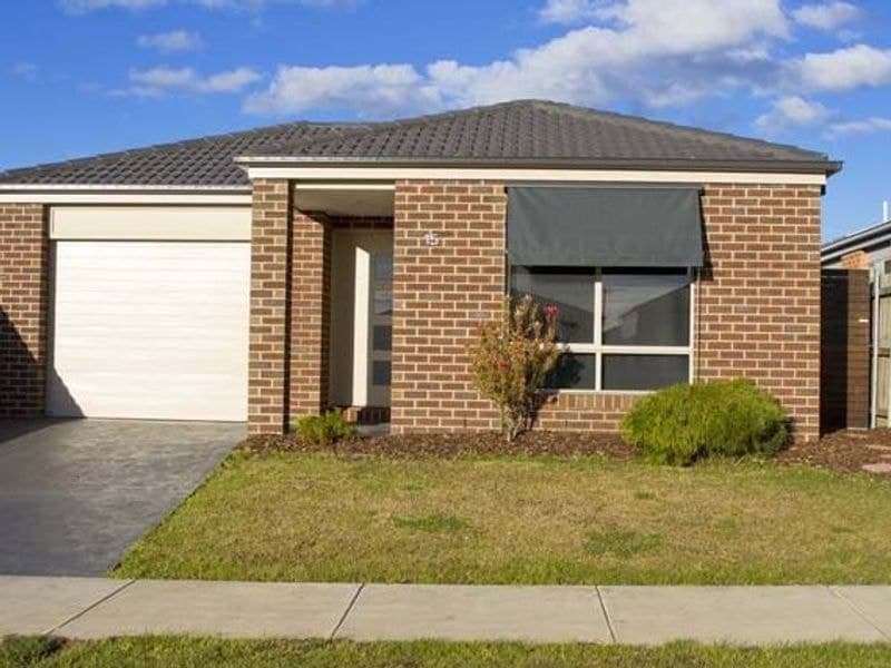 15 Roscommon Drive, Traralgon VIC 3844, Traralgon - Image 1