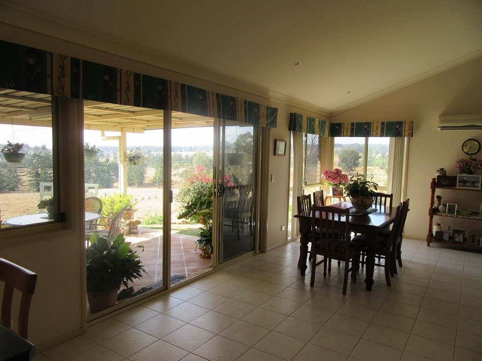 33 Kathleen Crescent, Beaudesert - Thumbnail 5