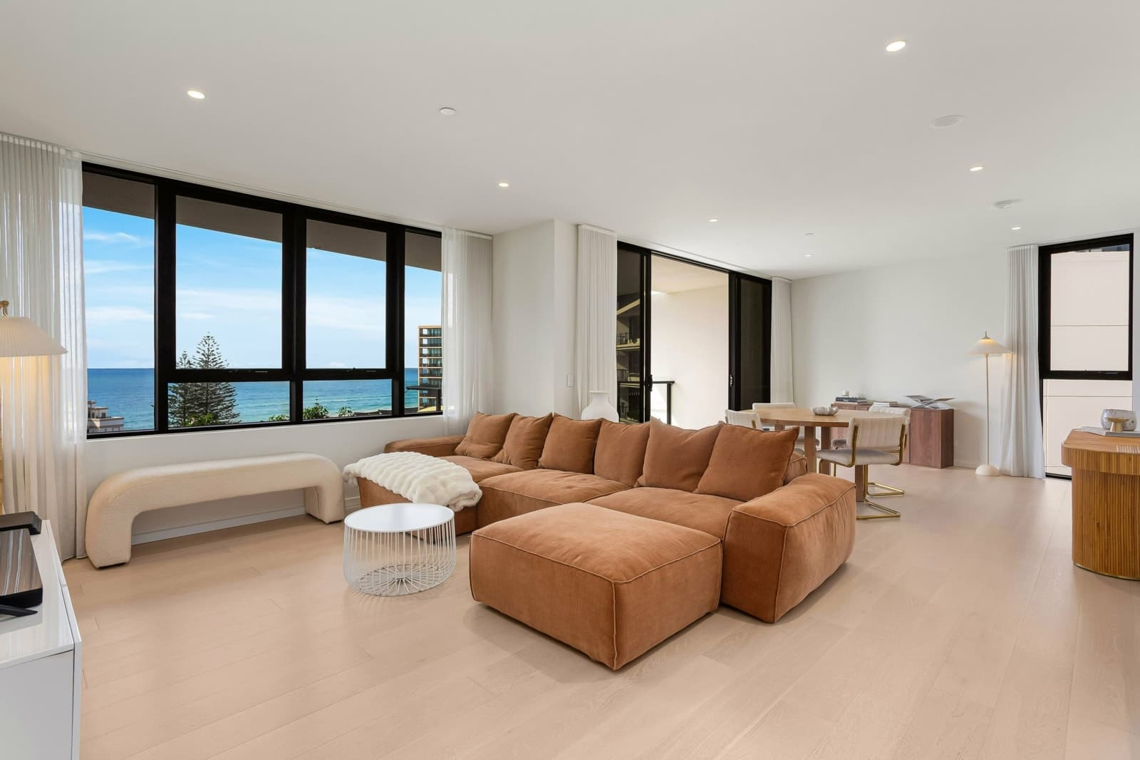 21004/1328 Gold Coast Highway, PALM BEACH, Palm Beach - Thumbnail 3