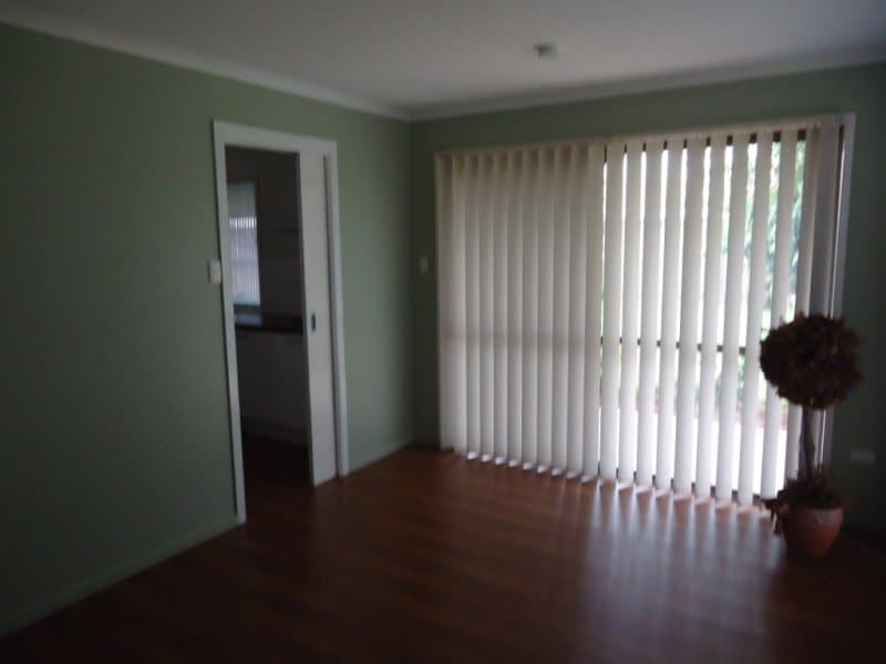 18  Laura Court, Beaudesert - Thumbnail 4