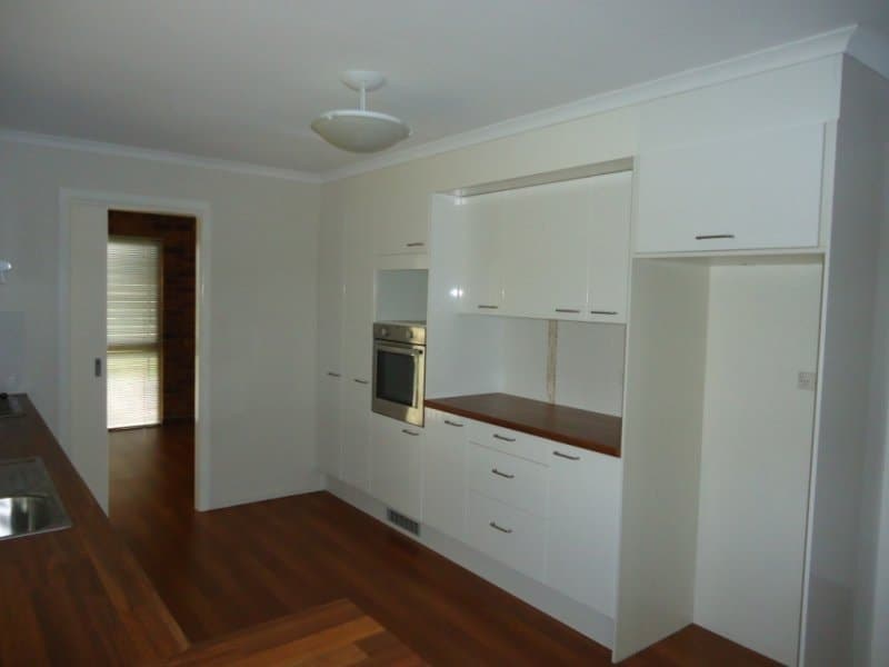 18  Laura Court, Beaudesert - Thumbnail 6