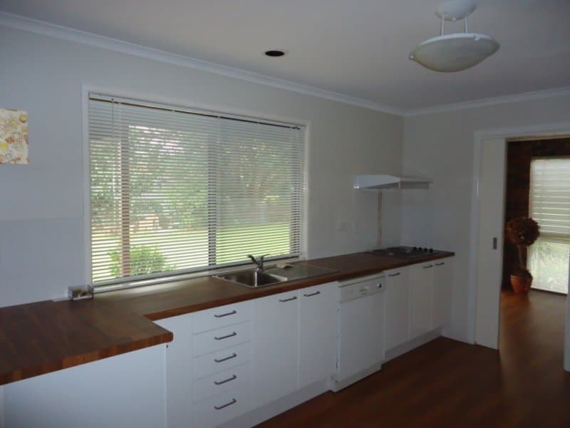 18  Laura Court, Beaudesert - Thumbnail 7