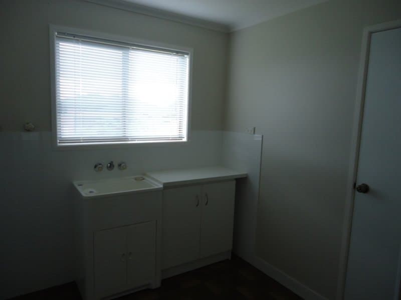 18  Laura Court, Beaudesert - Thumbnail 8