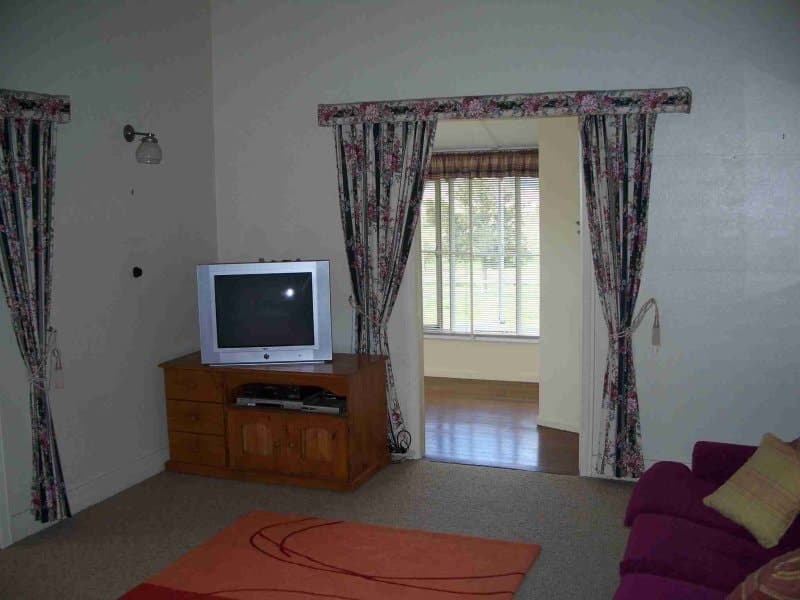 228 Oaky Creek Road, Innisplain - Thumbnail 3