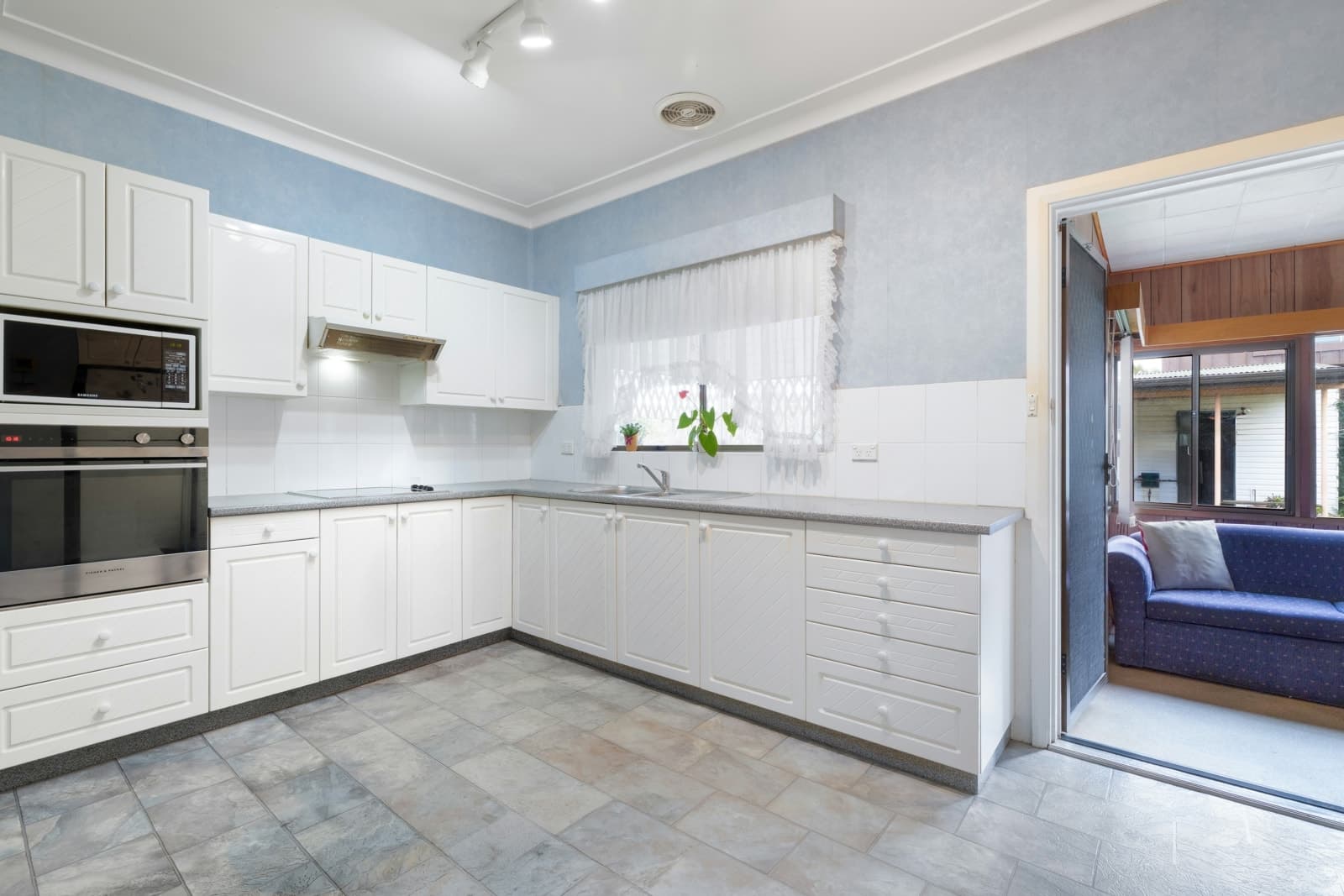 13A Swinbourne Street,Botany, Botany - Thumbnail 2