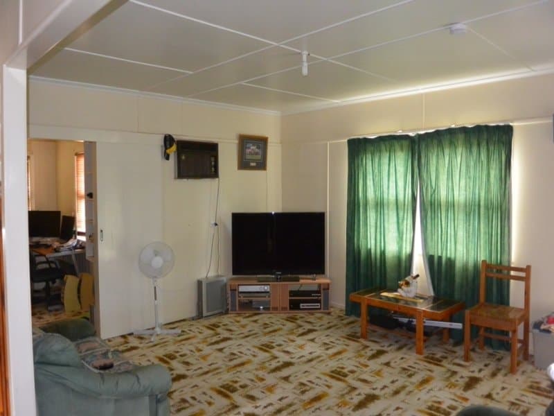 12  Kamarooka St, Beaudesert - Thumbnail 3