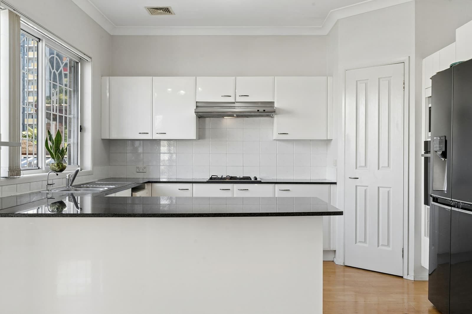 164 Griffiths Avenue, BANKSTOWN, Bankstown - Thumbnail 4