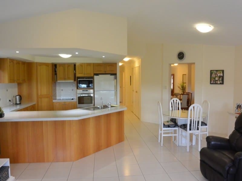 27 Kathleen Cres, Beaudesert - Thumbnail 4