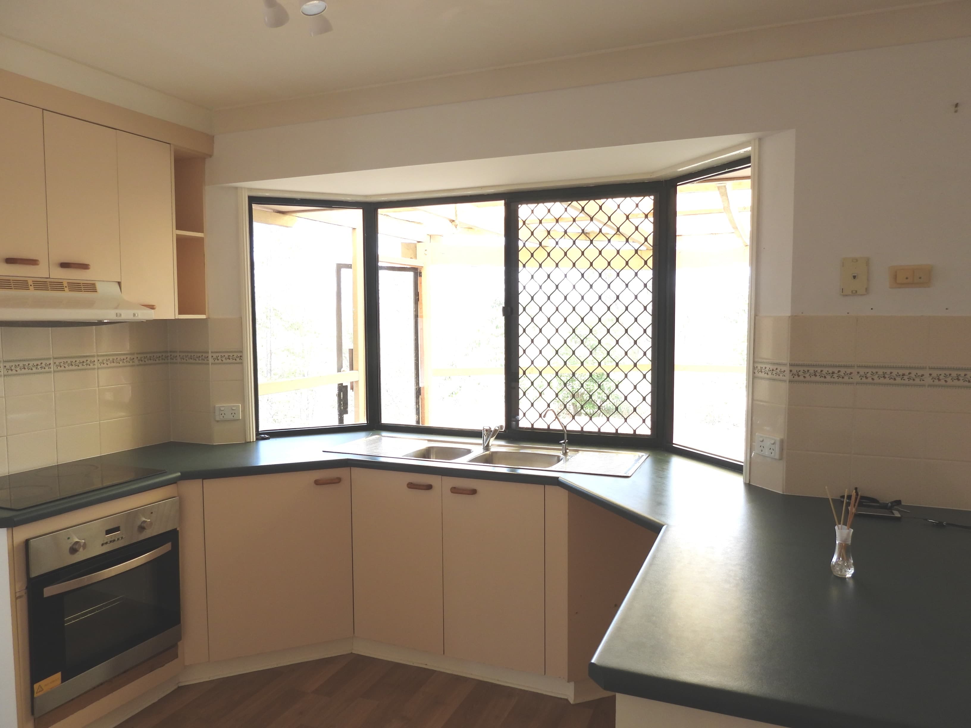 11 Charles Place, Kooralbyn - Thumbnail 2