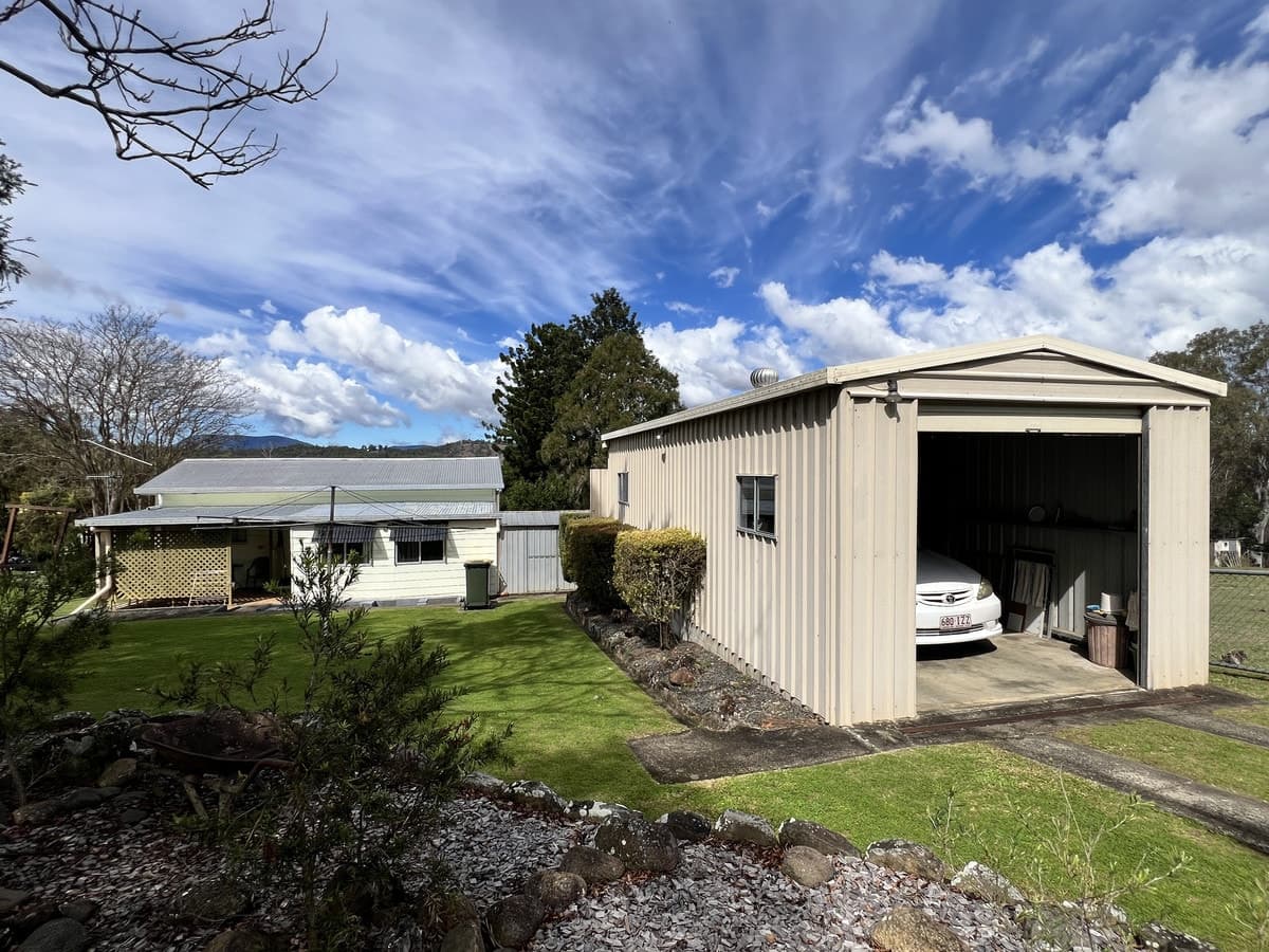 3 Hardgrave Street, Rathdowney - Image 1