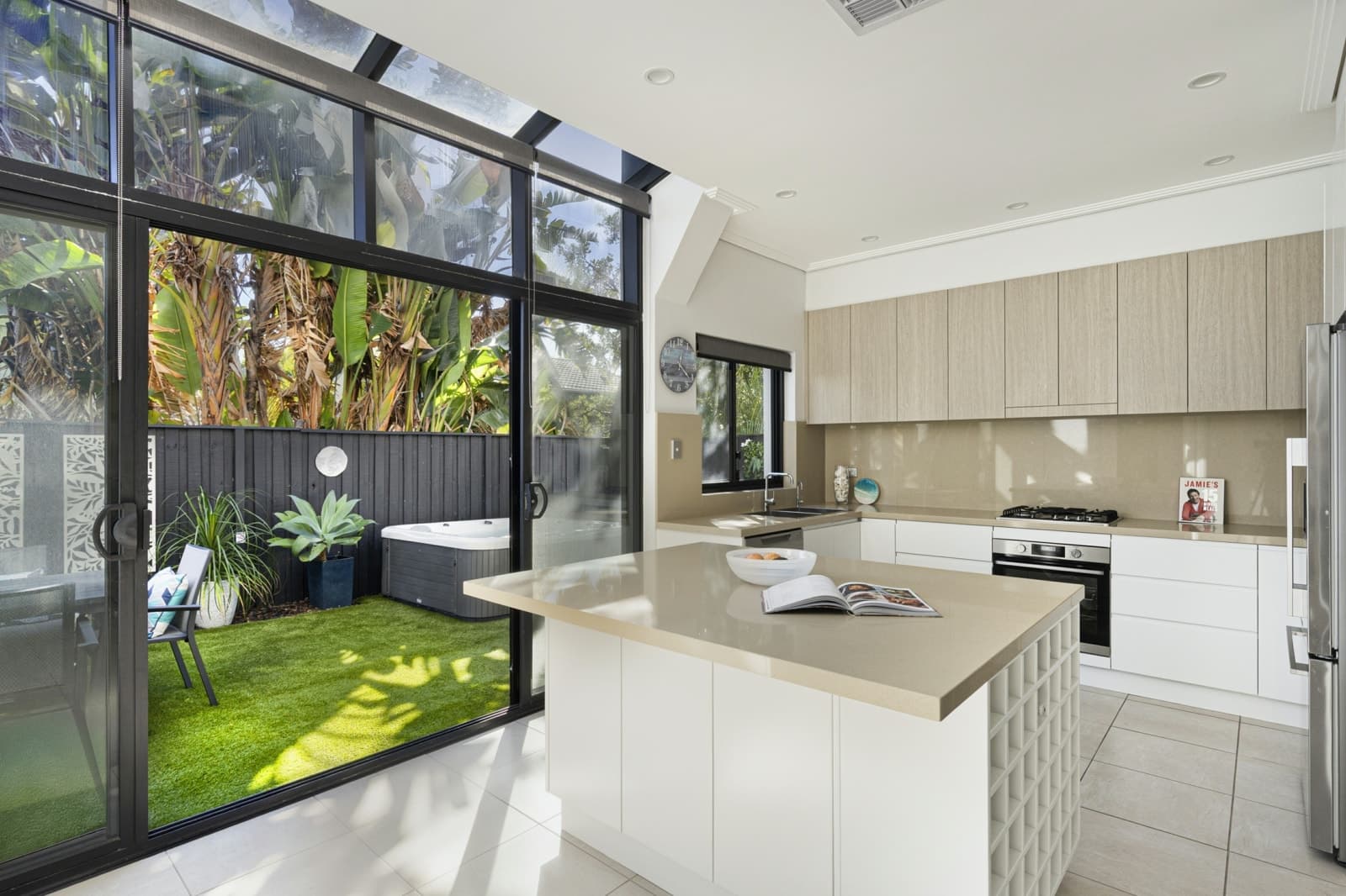 13/34-36 Golf Avenue, MONA VALE, Mona Vale - Thumbnail 2