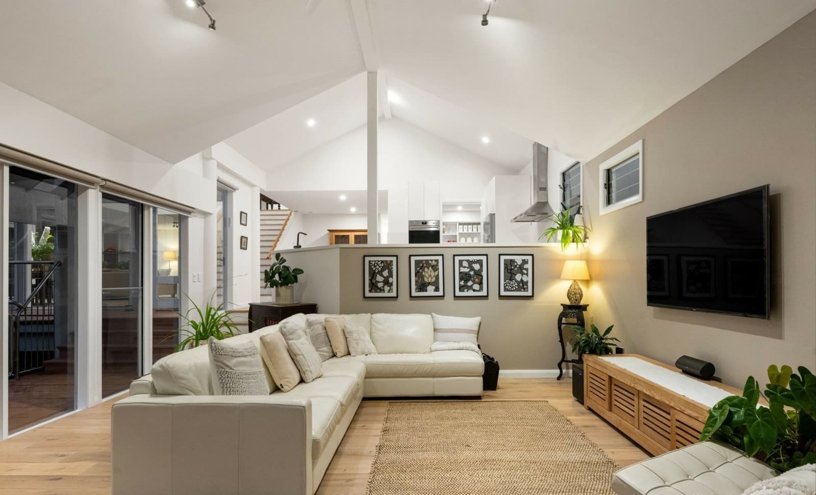 166 Crescent Road, NEWPORT, Newport - Thumbnail 7