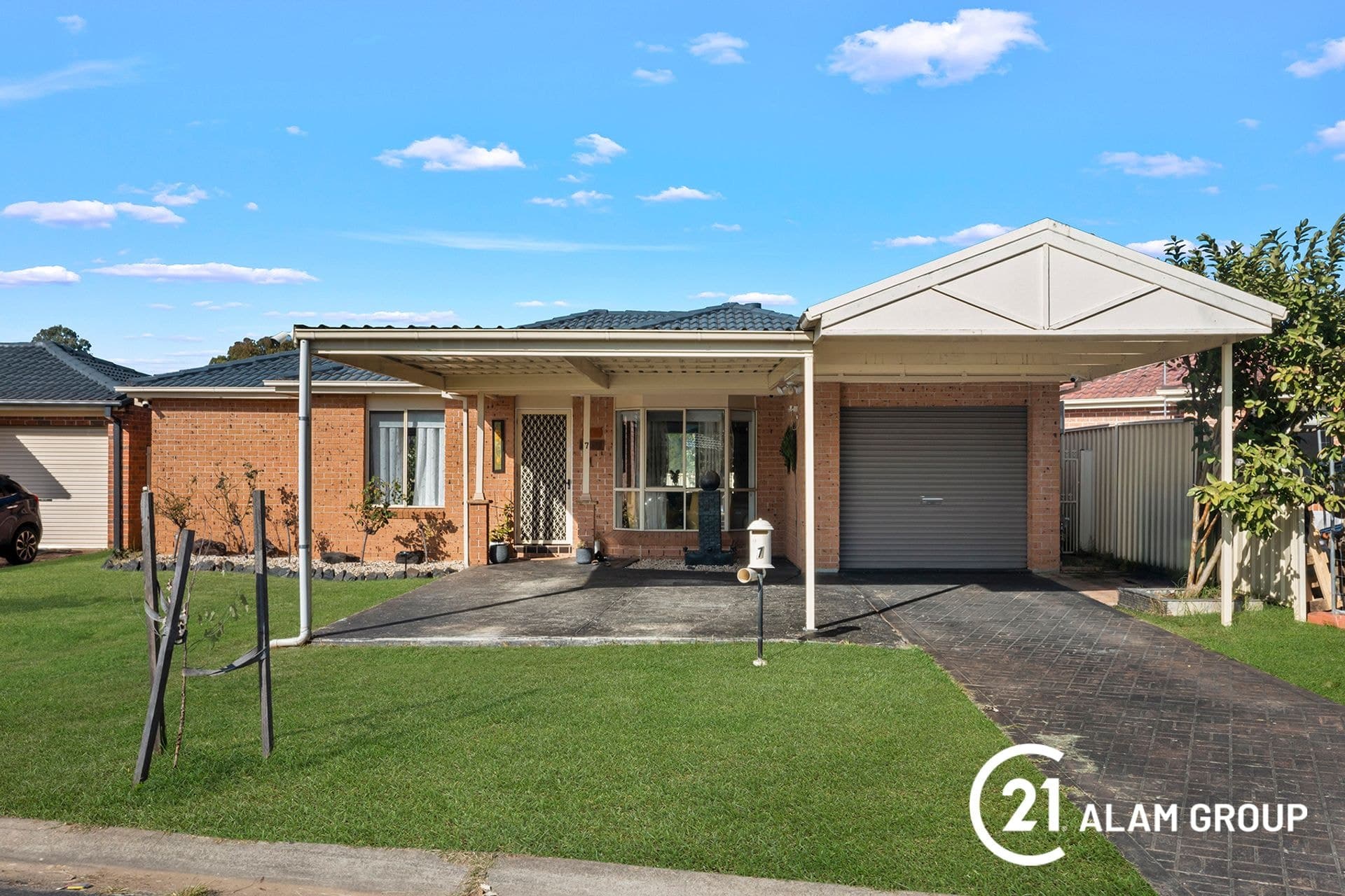 Shop 2, 14 Redfern Road, Minto, NSW, 2566, Bow Bowing - Image 1