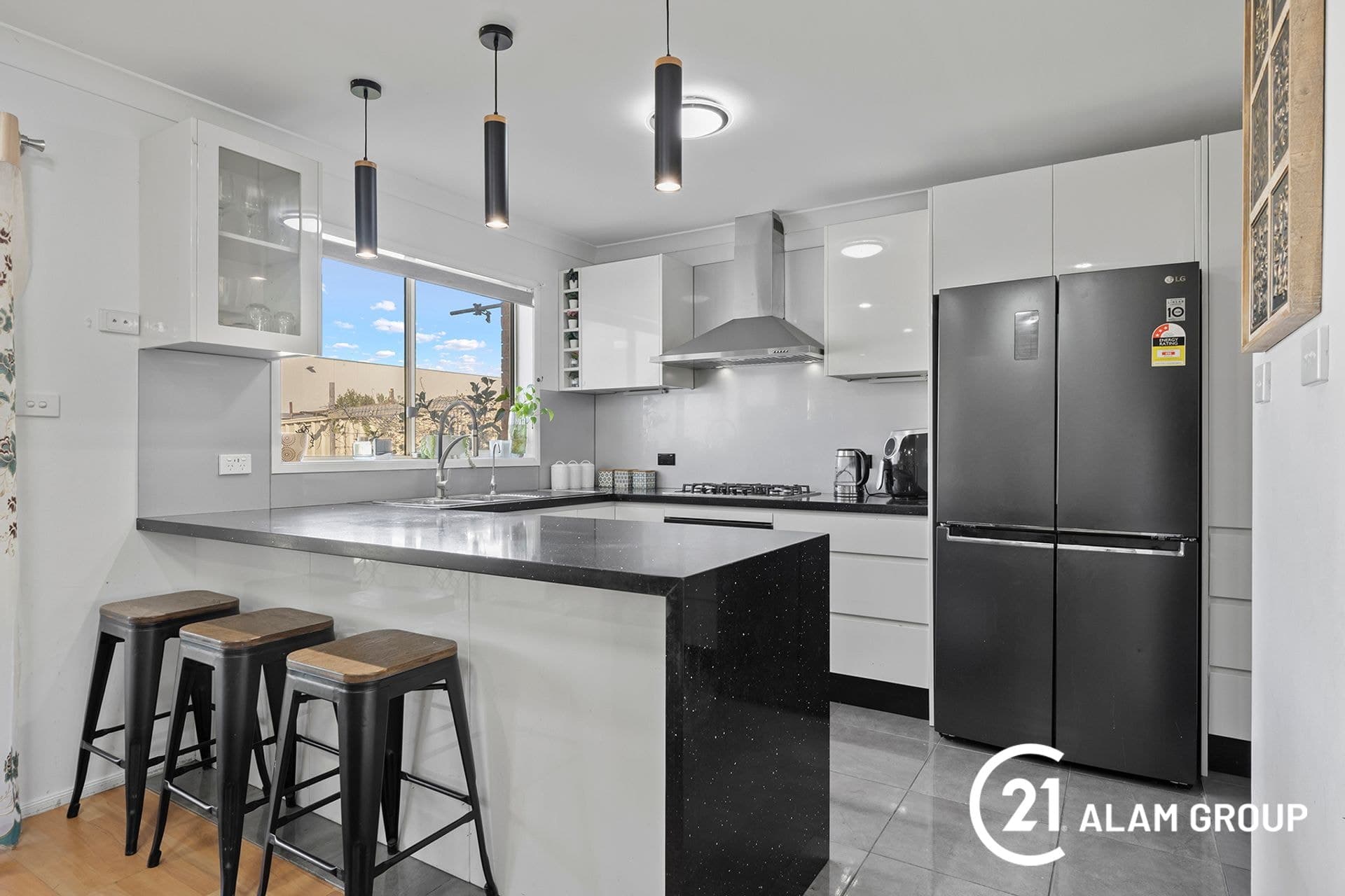 7 Wyperfeld Place, Bow Bowing, NSW, 2566, Bow Bowing - Thumbnail 5