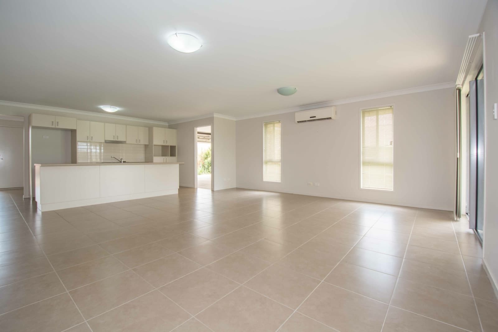 4 Villa Court, ASHFIELD, Ashfield - Thumbnail 2