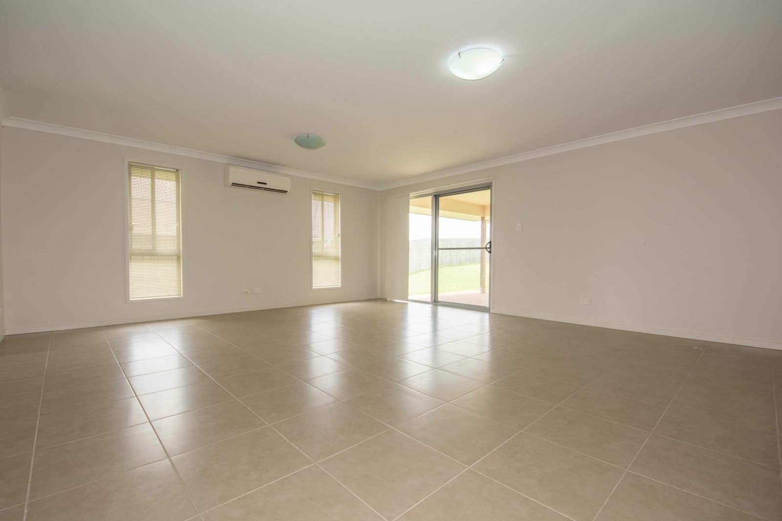 4 Villa Court, ASHFIELD, Ashfield - Thumbnail 3