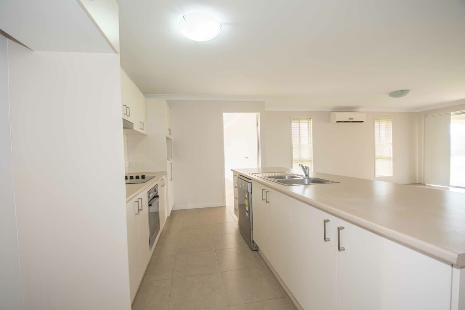 4 Villa Court, ASHFIELD, Ashfield - Thumbnail 7